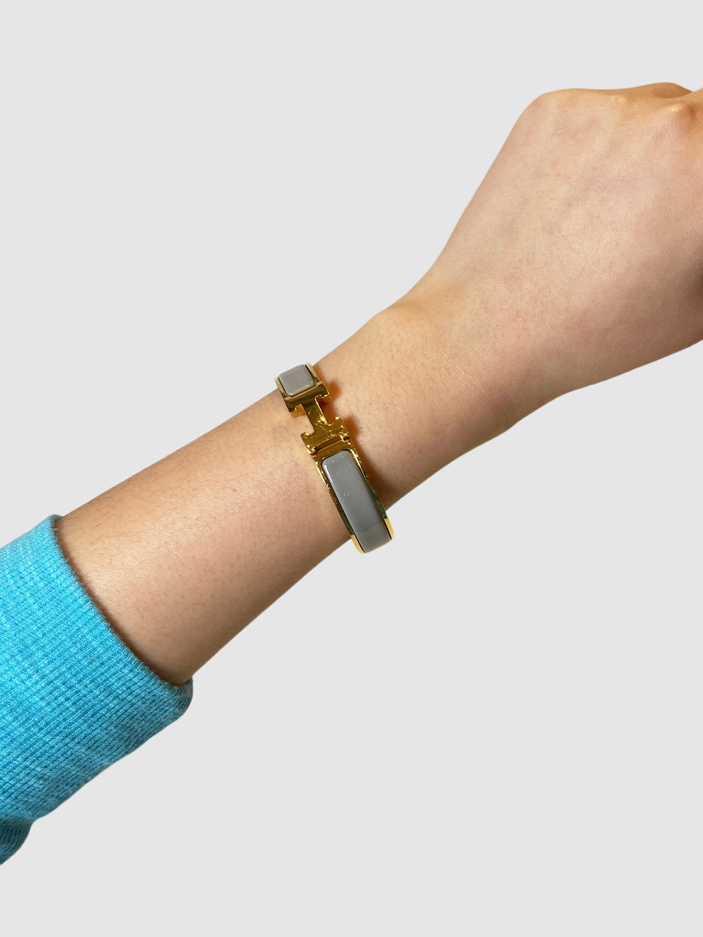 Hermès Clic H Narrow Bracelet Grey Enamel Trendy Second Hand Consignment