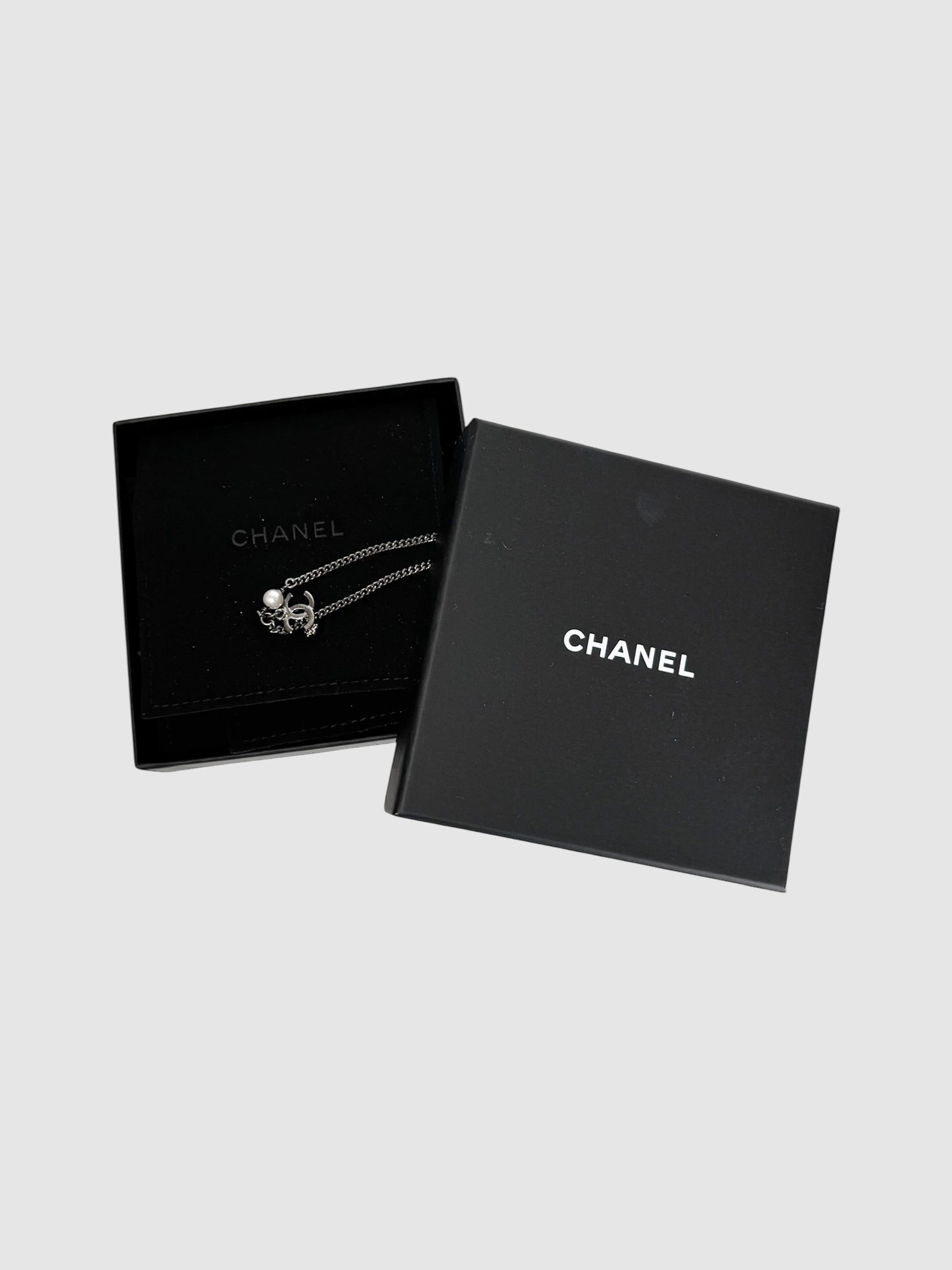 Chanel 2021 Silver Metal Pearl Crystal Baguette CC Star Bracelet luxury designer resale consignment toronto Canada secondhand 