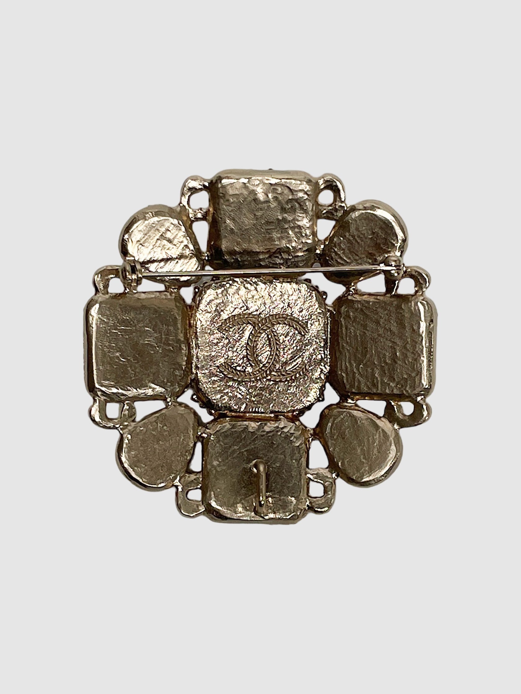 Gripoix Glitter Poured Glass CC Brooch