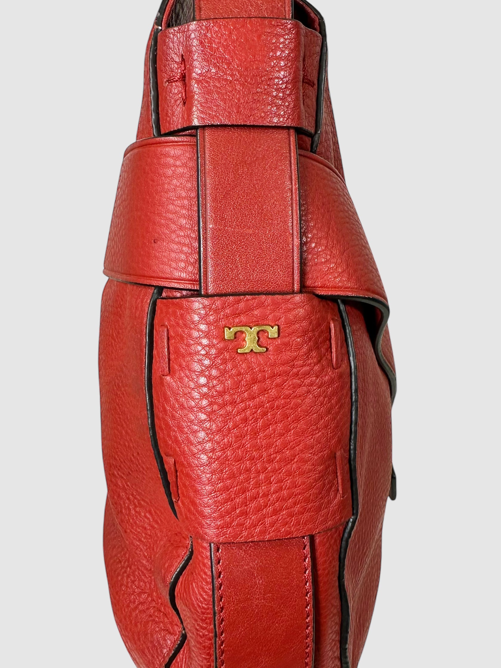 Gemini Link Belted Hobo Bag