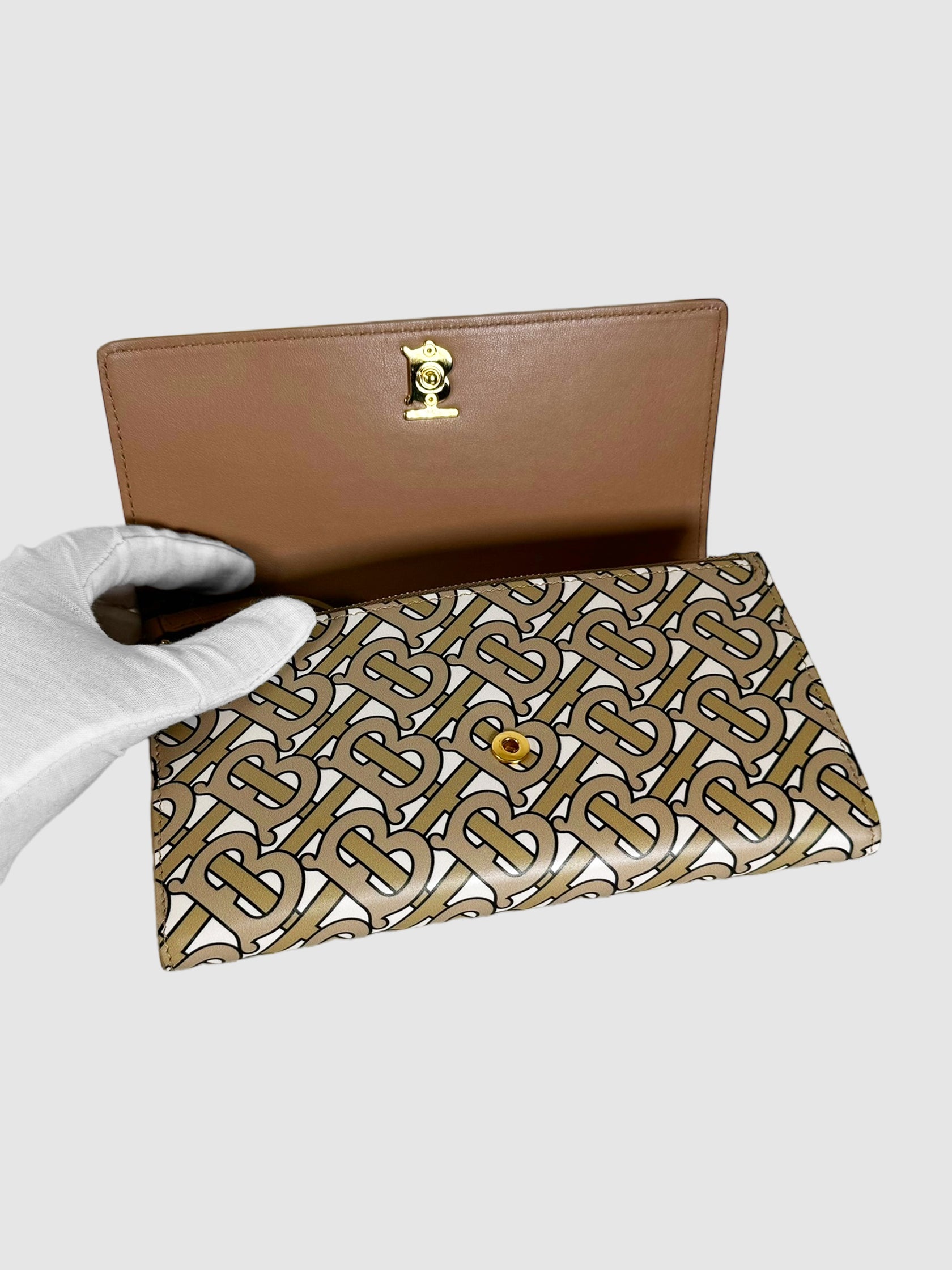 Hazelmere TB Leather Crossbody Bag