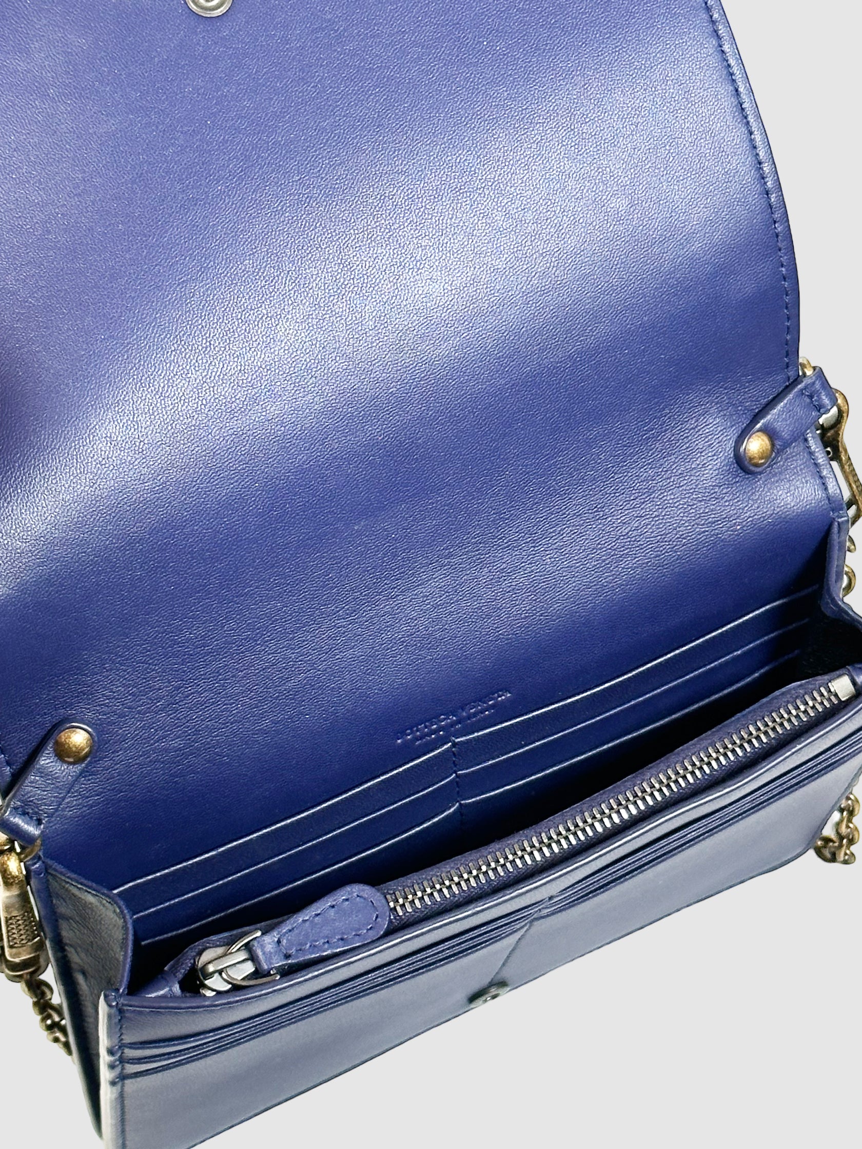 Bottega Veneta Intrecciato Wallet on Chain