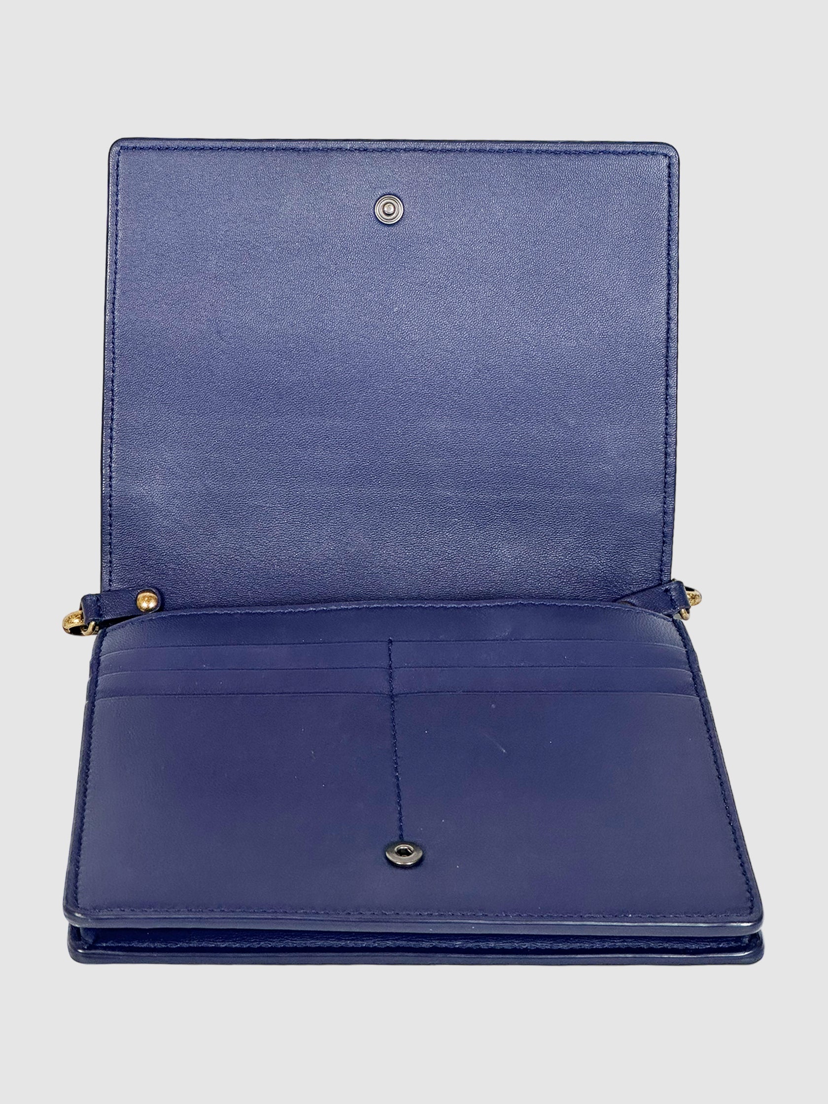 Bottega Veneta Intrecciato Wallet on Chain