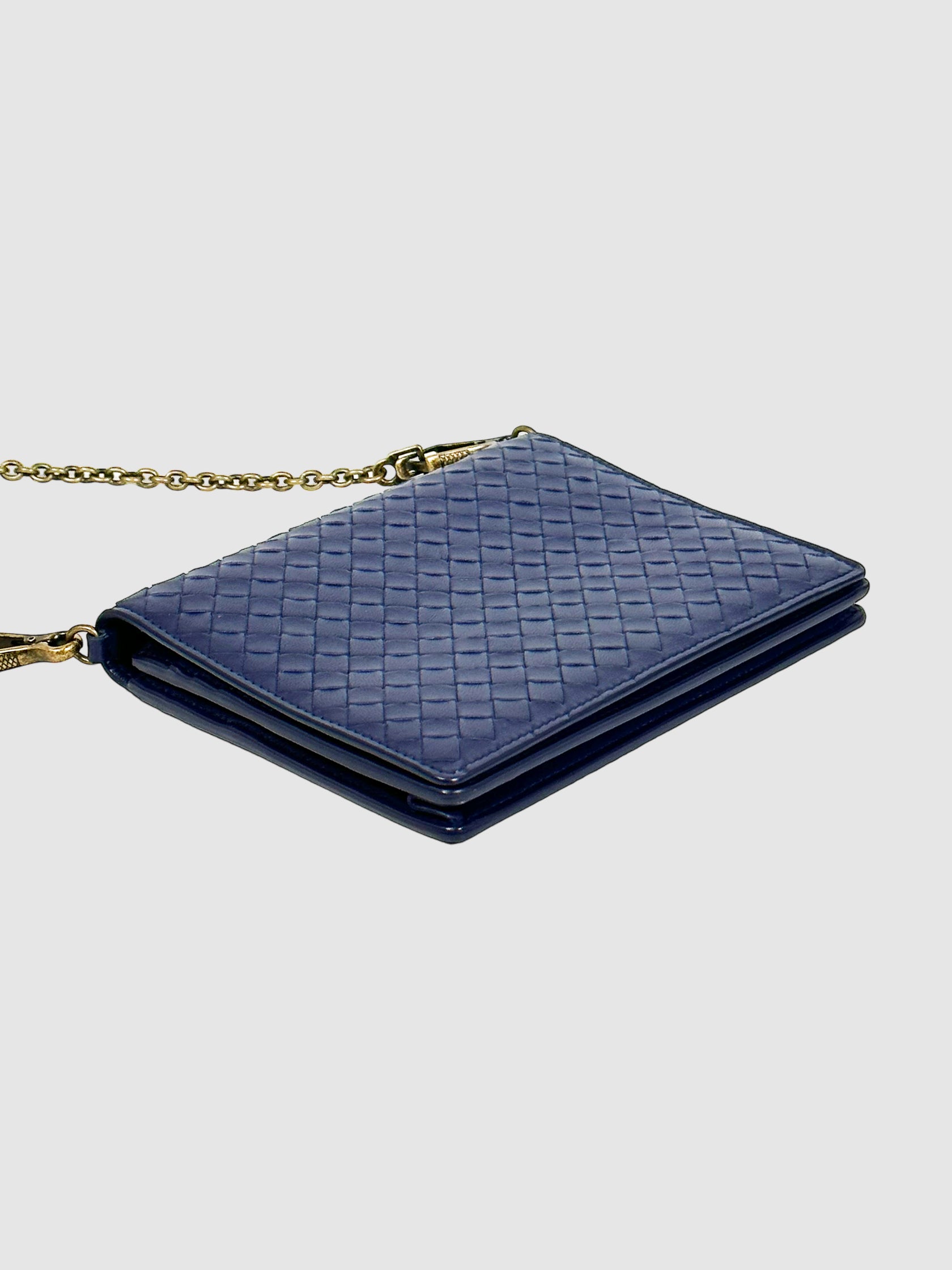 Bottega Veneta Intrecciato Wallet on Chain
