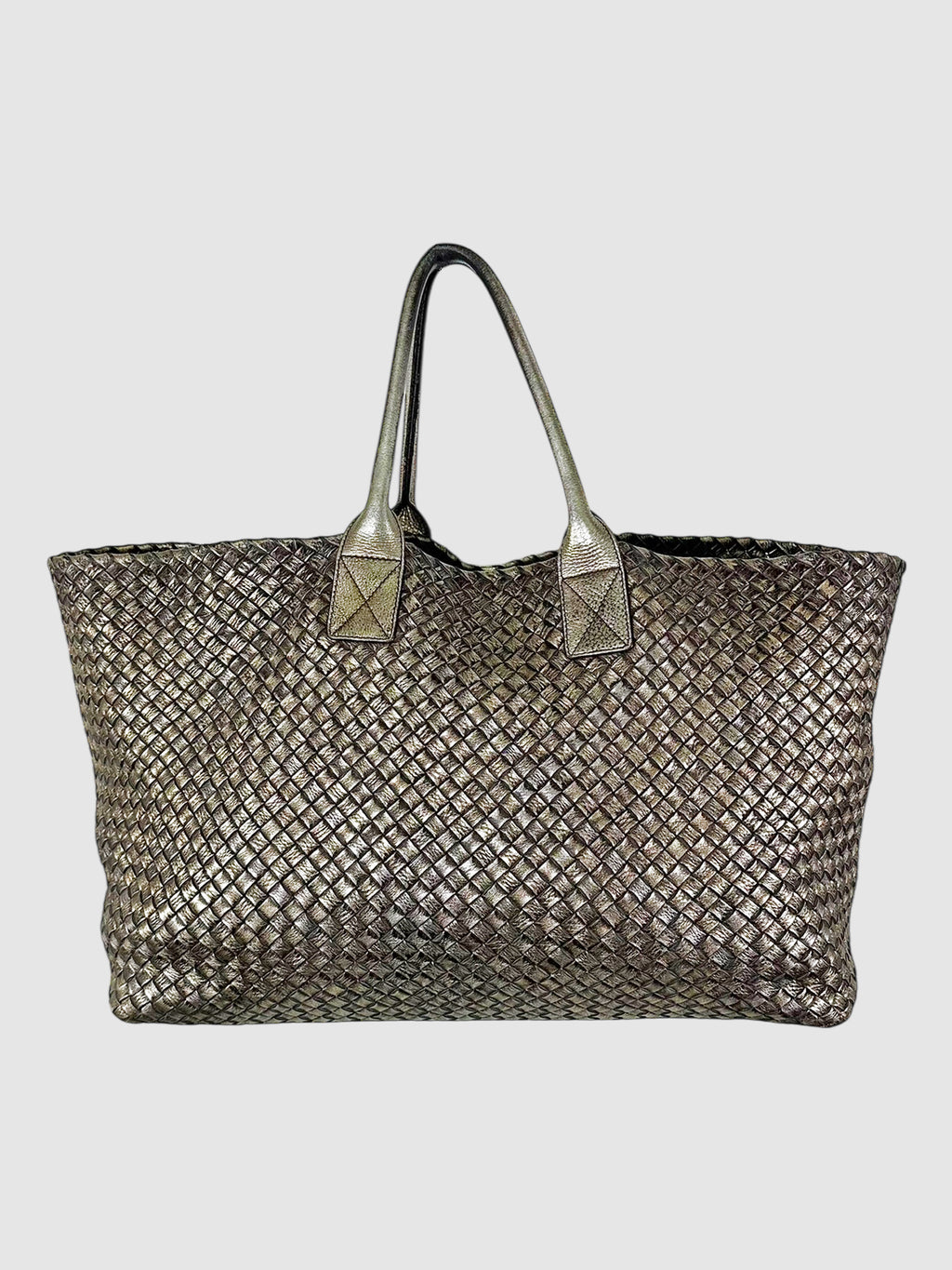 Bottega Veneta Black and Gold-Tone Metallic Intrecciato Leather Large Cabat Tote Bag Luxury Designer Resale Consignment Toronto Travel VSP Vespucci