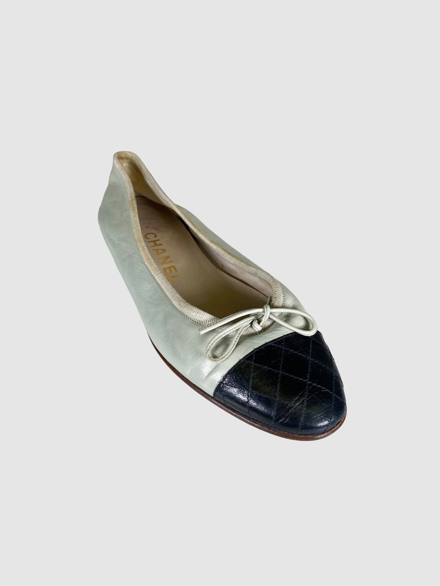 Interlocking CC Leather Ballerina Flats - Size 35.5