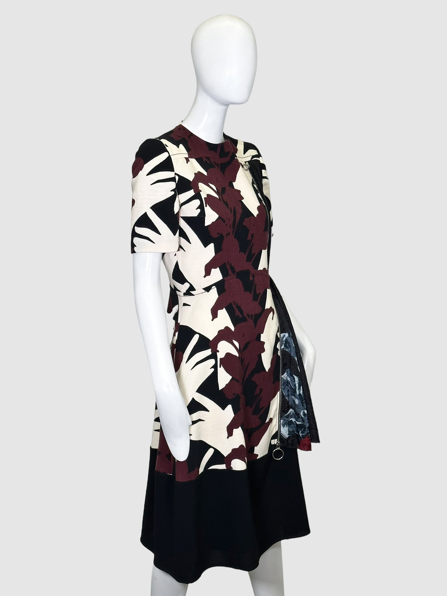 Floral Print Short-Sleeve Dress - Size 38