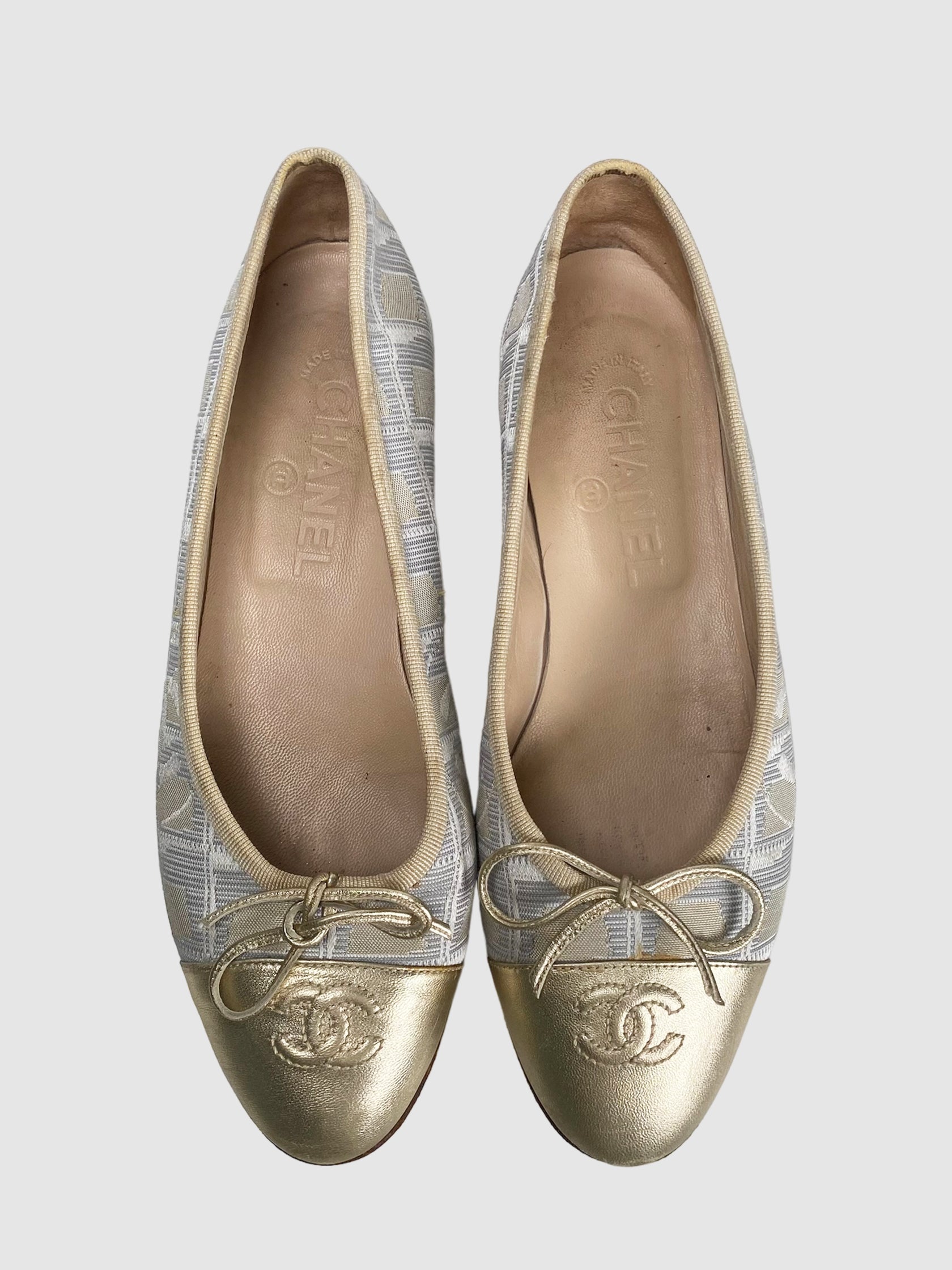 Interlocking CC Ballerina Flats - Size 37.5