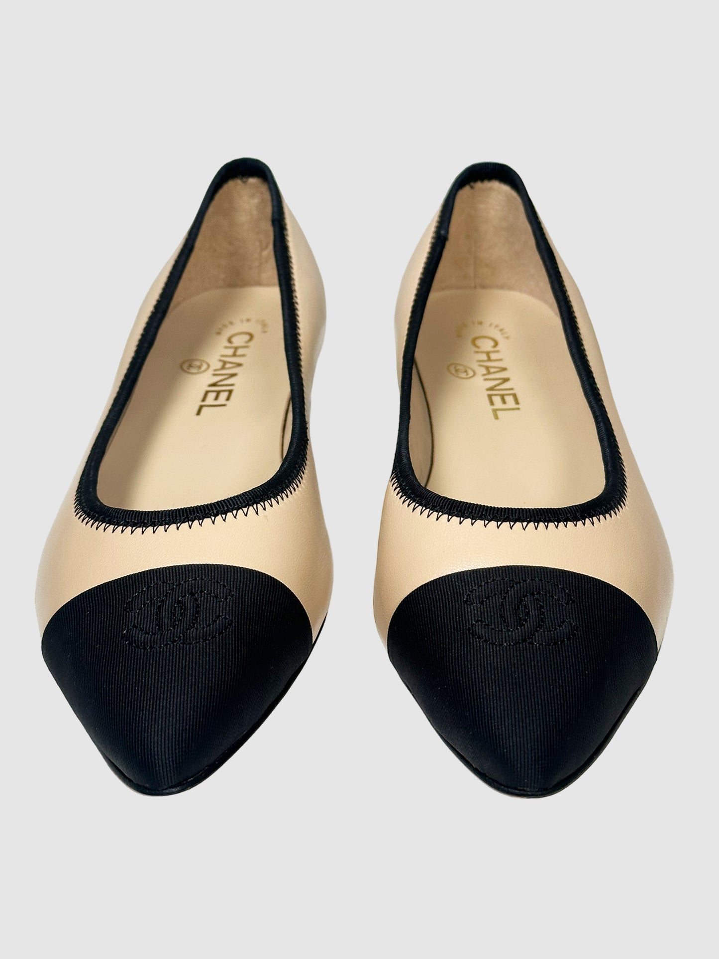 Chanel Interlocking CC Ballet Flats - Size 38