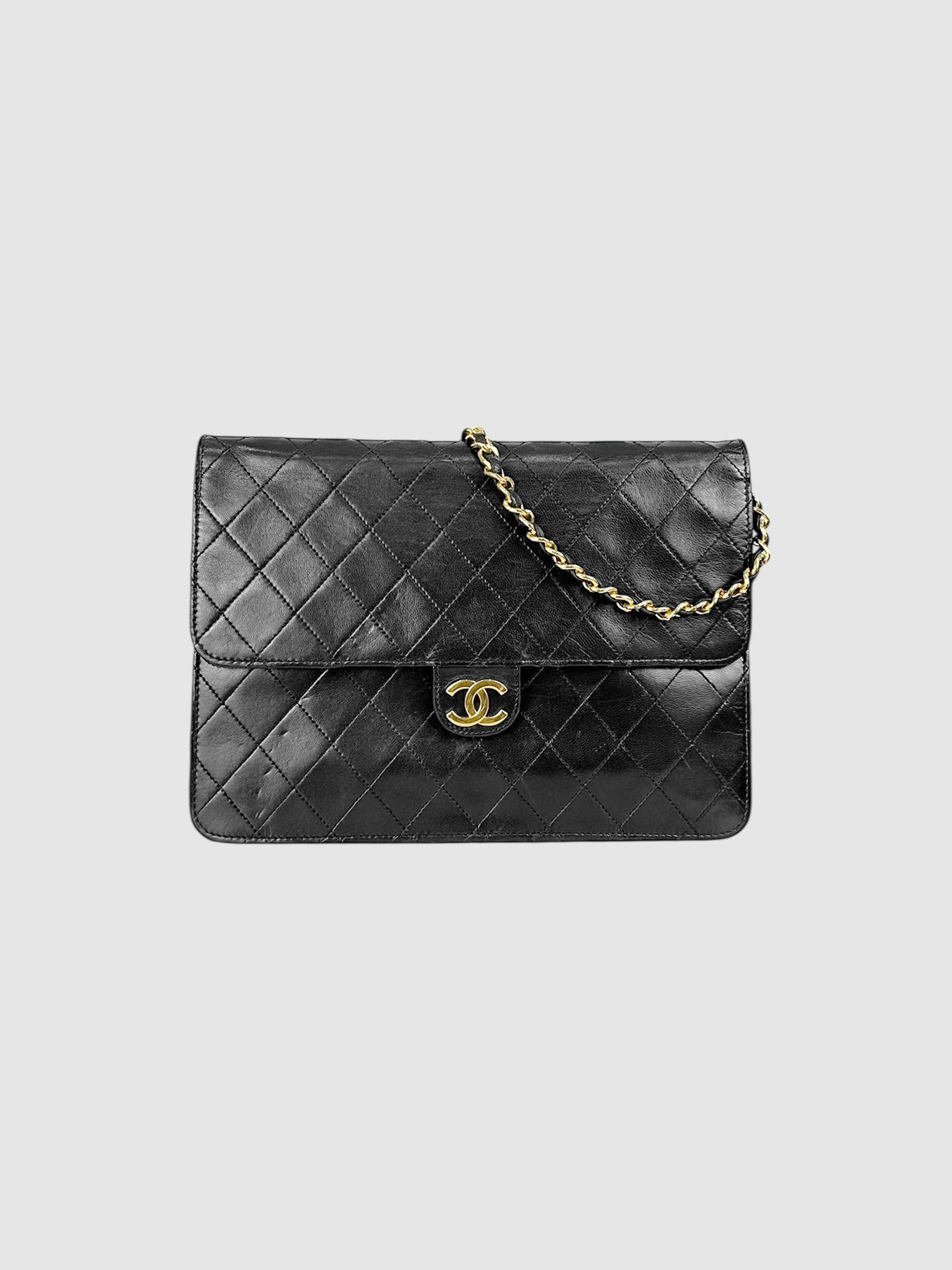 Chanel Black Quilted Leather CC Shoulder Bag Luxury Designer Resale Consignment Toronto Secondhand Vintage Vestiaire Vespucci VSP