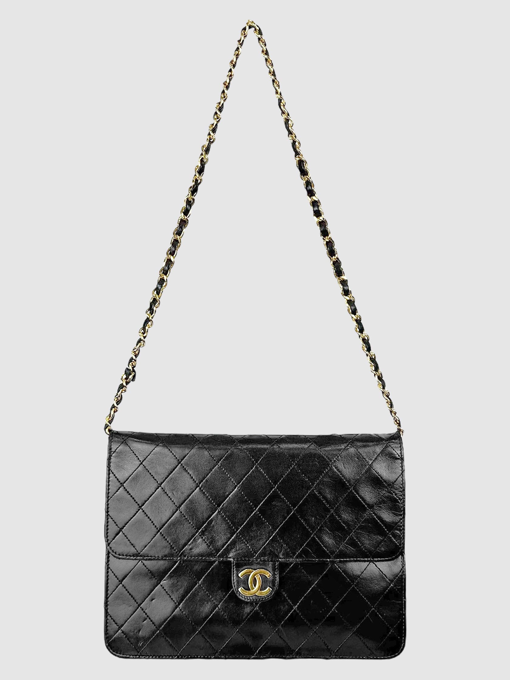 Chanel Black Quilted Leather CC Shoulder Bag Luxury Designer Resale Consignment Toronto Secondhand Vintage Vestiaire Vespucci VSP