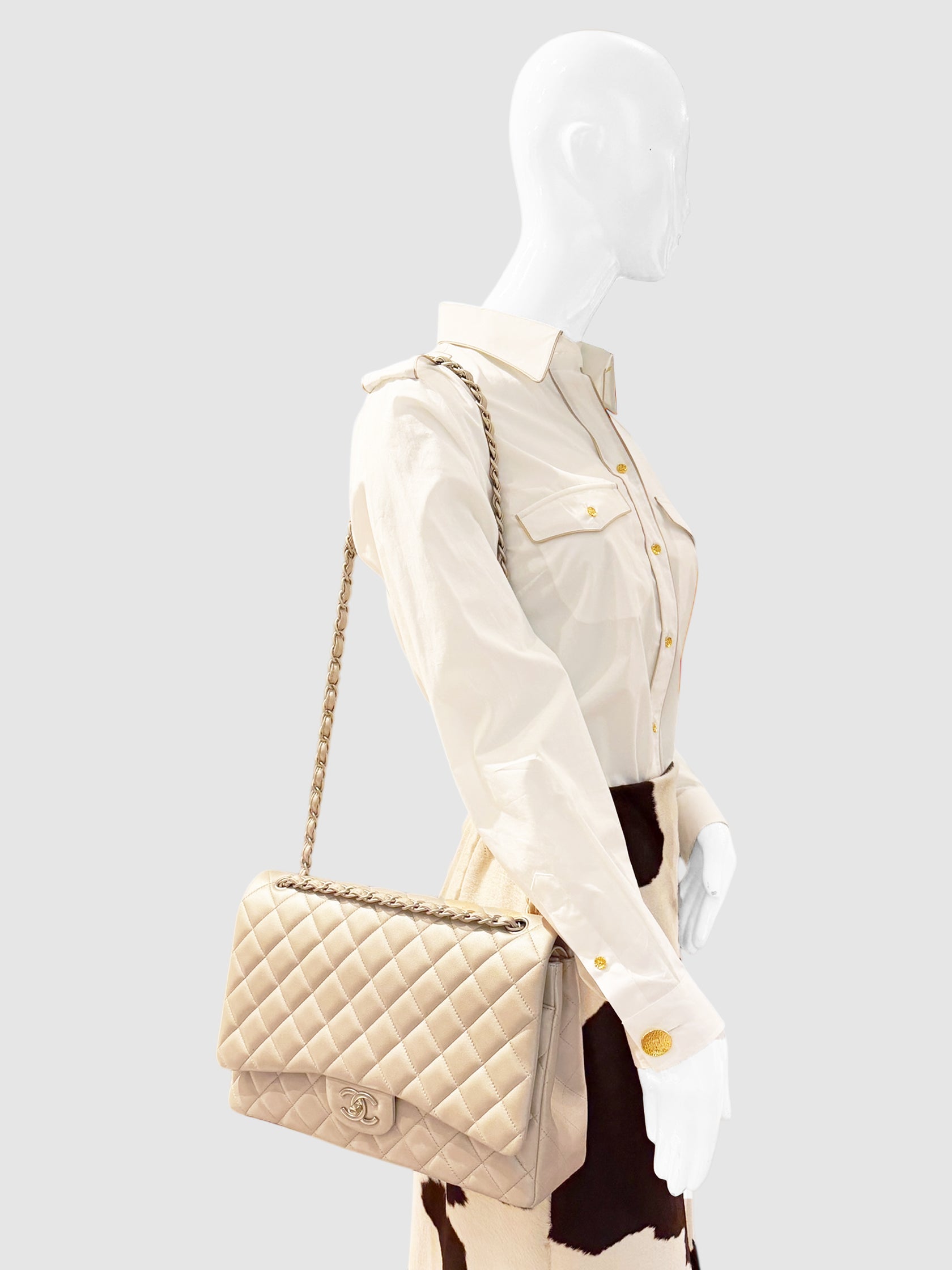 Jumbo Classic Flap Bag