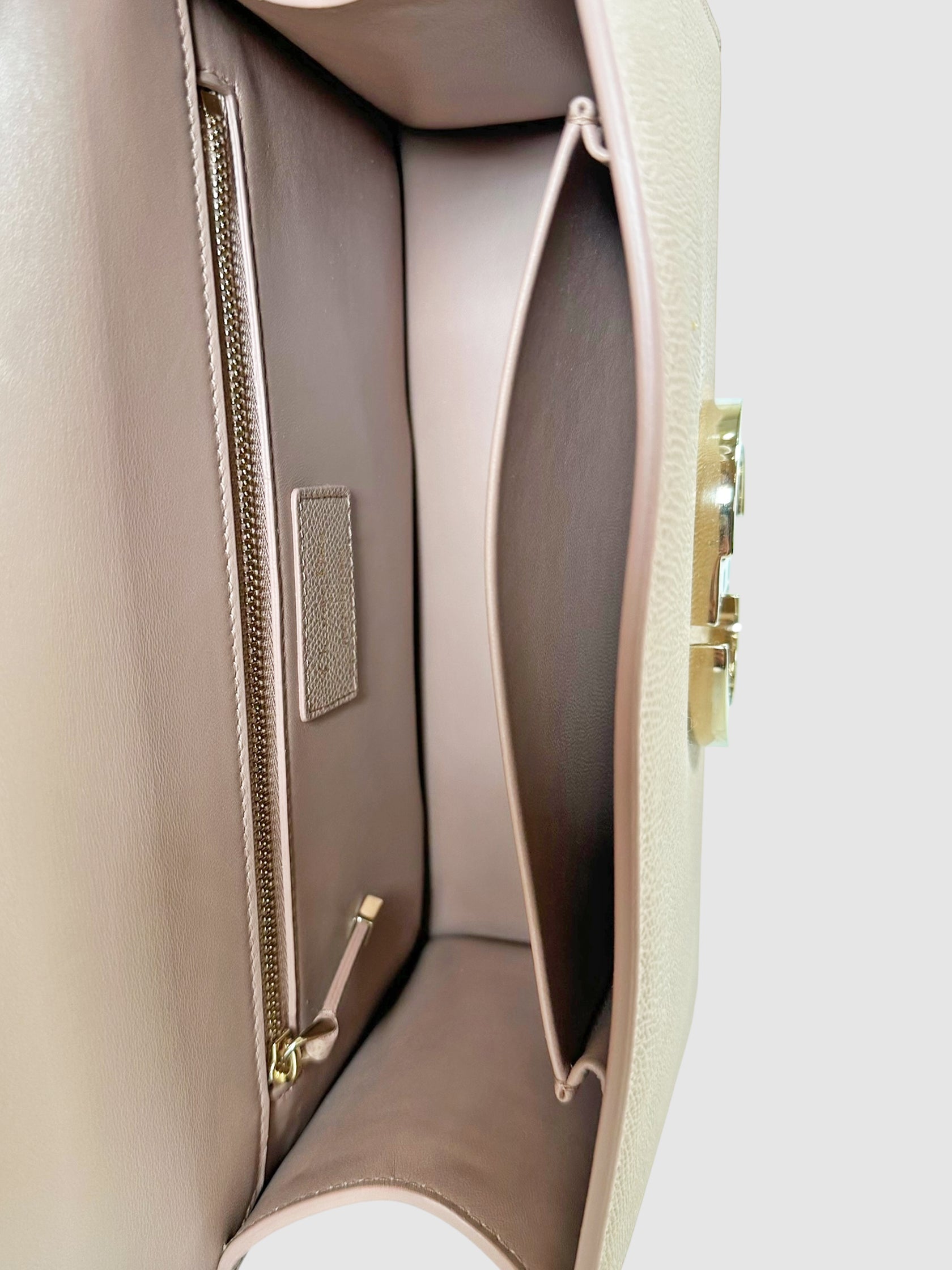 Medium 30 Montaigne Bag