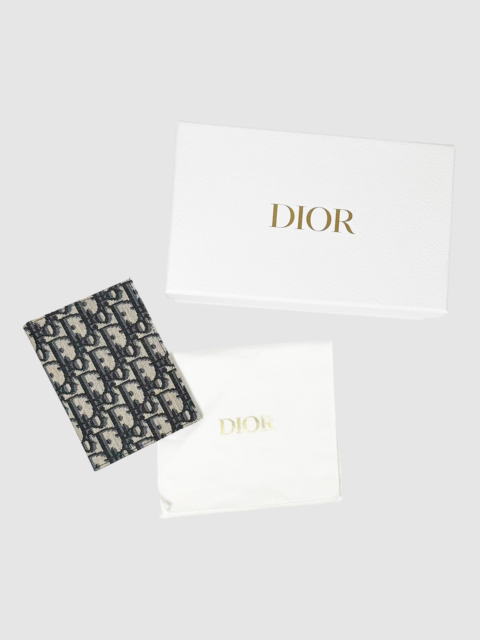 Oblique Passport Cover