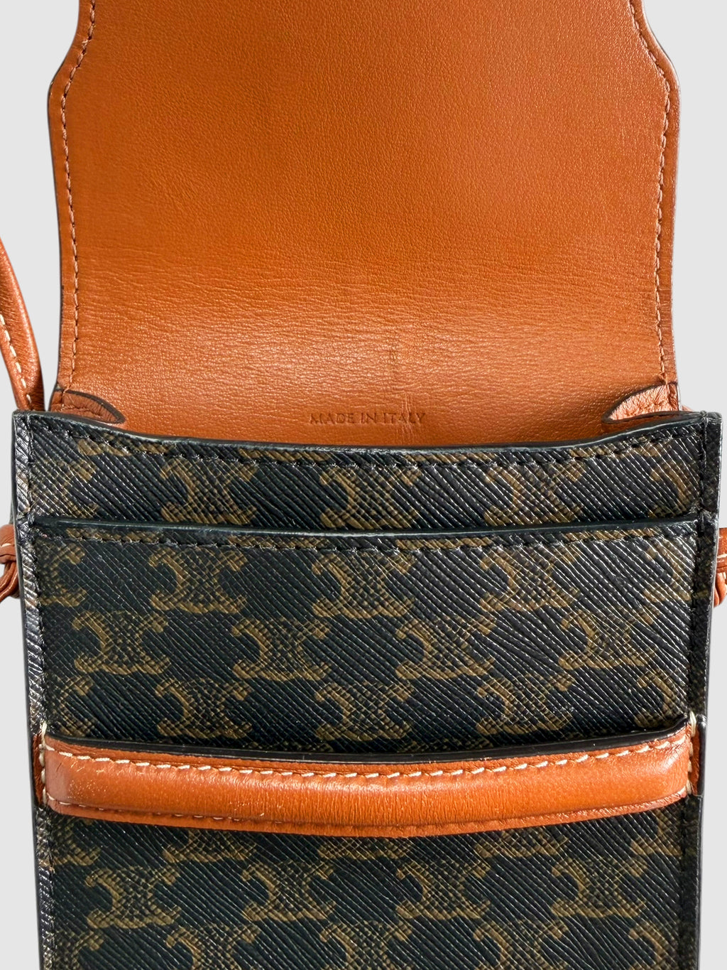 Triomphe Phone Pouch
