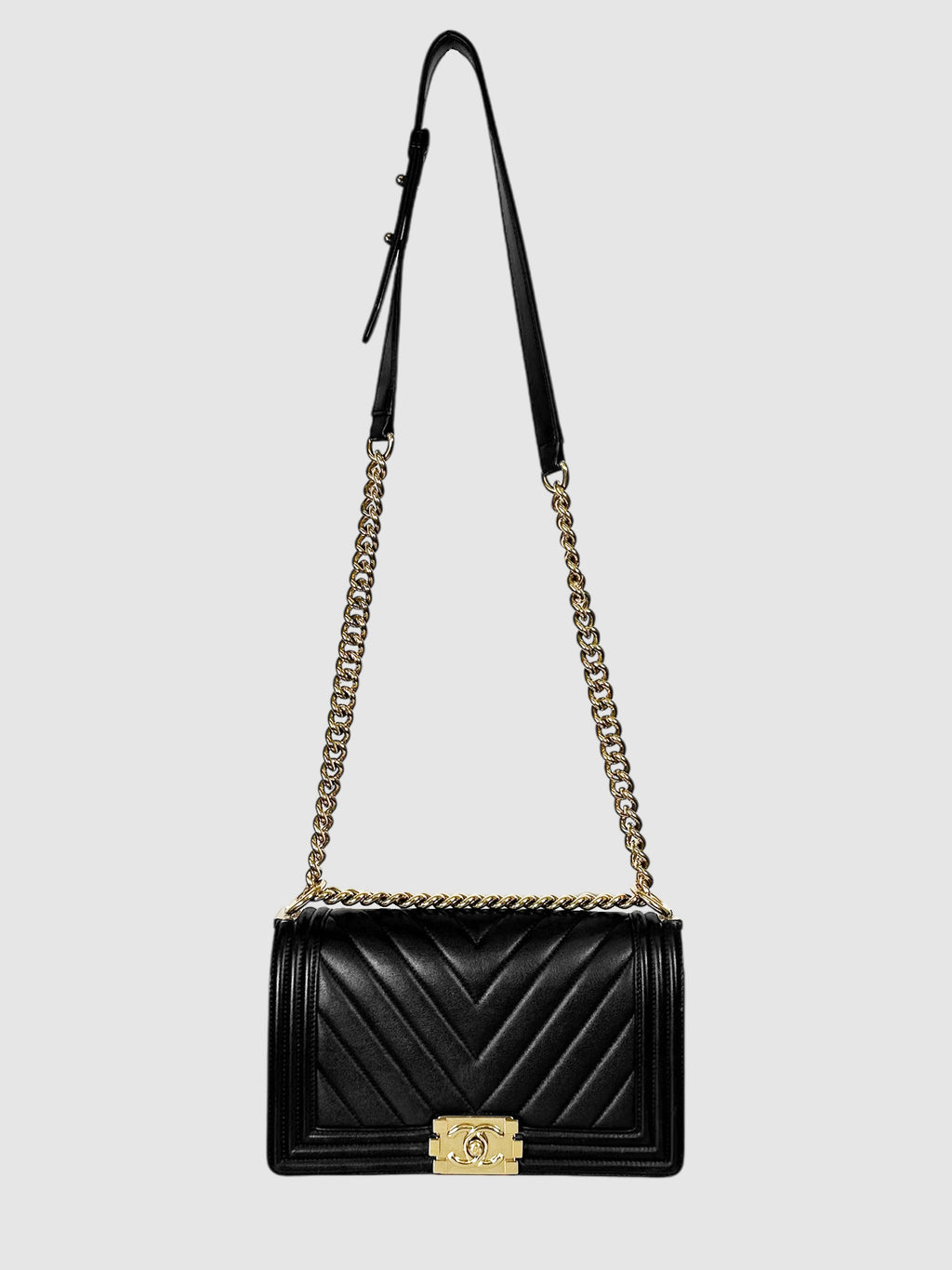 Chanel 2016-2017 Black Quilted Leather Medium Chevron Boy Bag Luxury Designer Resale Toronto Consignment Secondhand VSP Vespucci Oliver's 