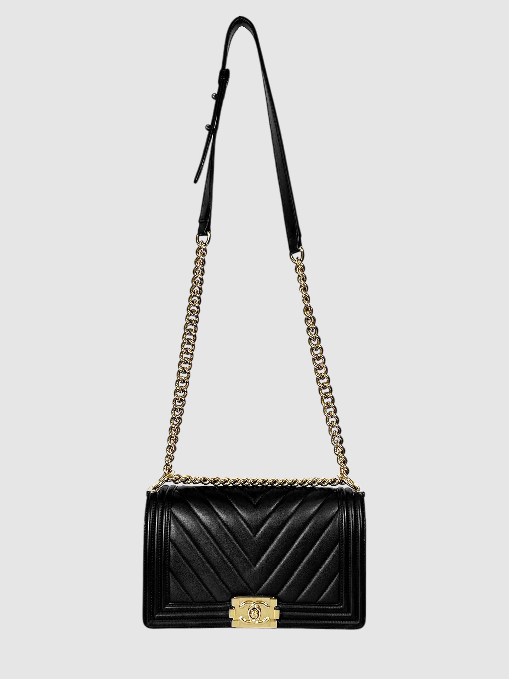 Chanel 2016-2017 Black Quilted Leather Medium Chevron Boy Bag Luxury Designer Resale Toronto Consignment Secondhand VSP Vespucci Oliver's 