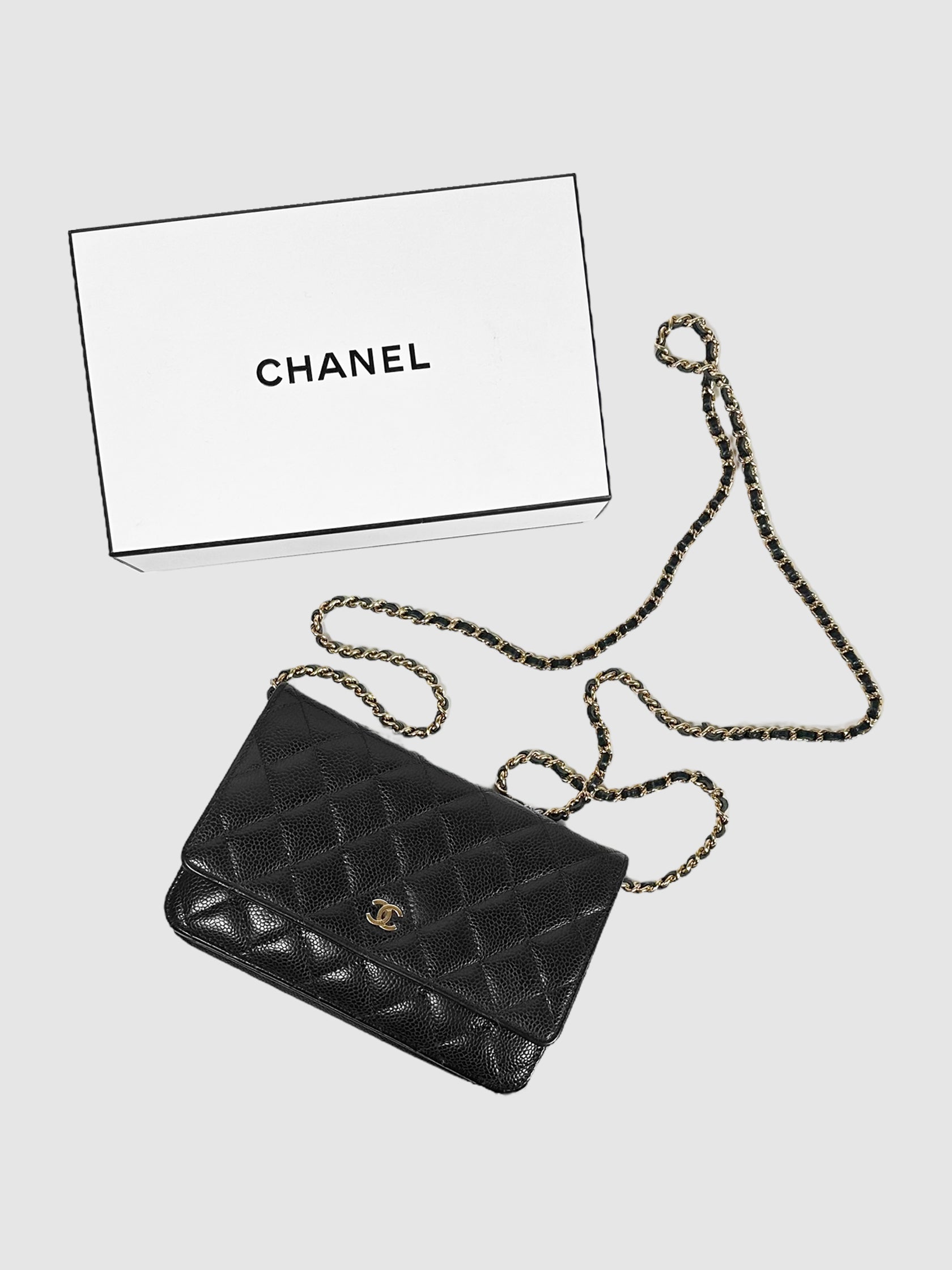 Quilted Classic Wallet on Chain