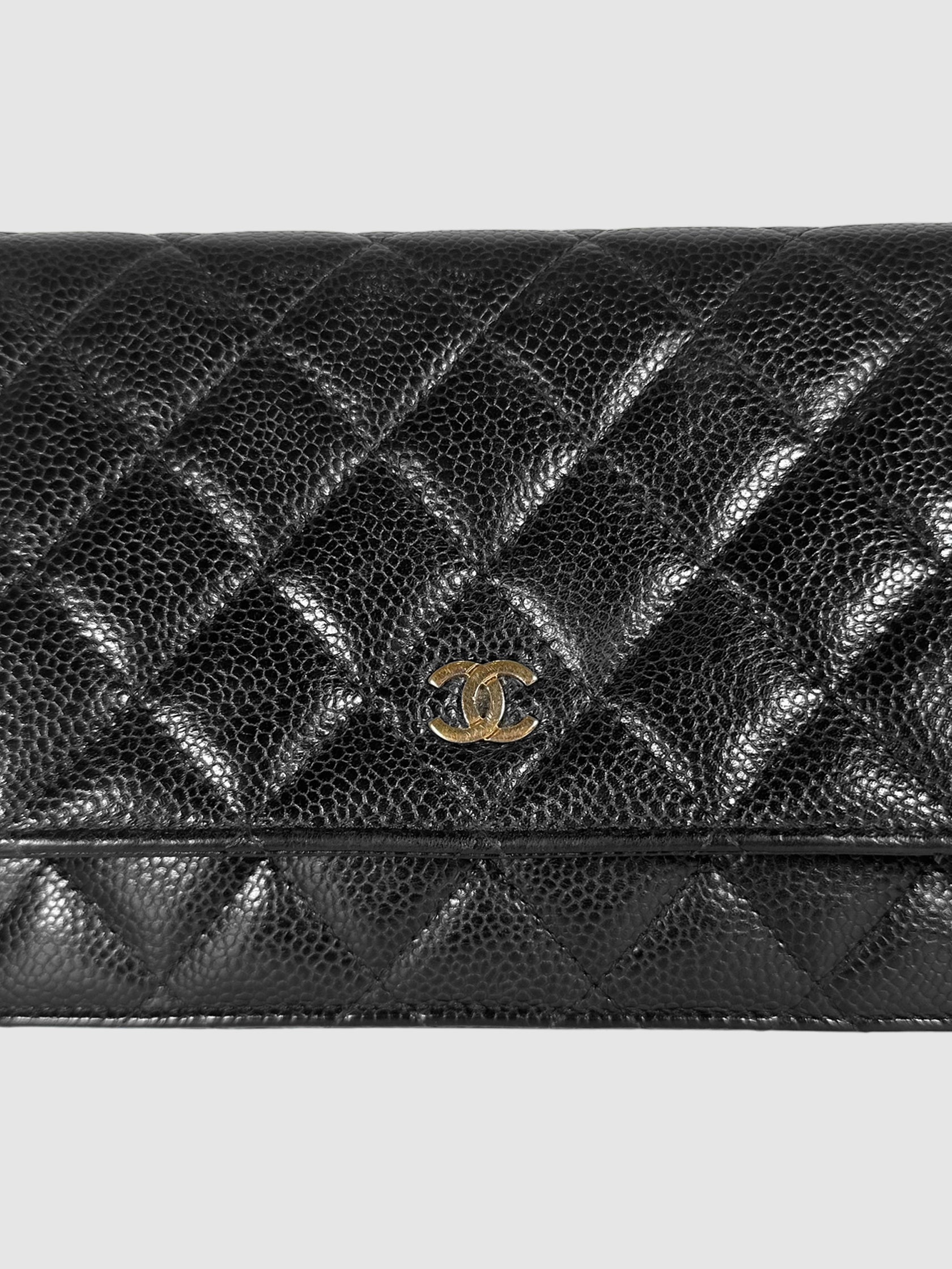 Quilted Classic Wallet on Chain