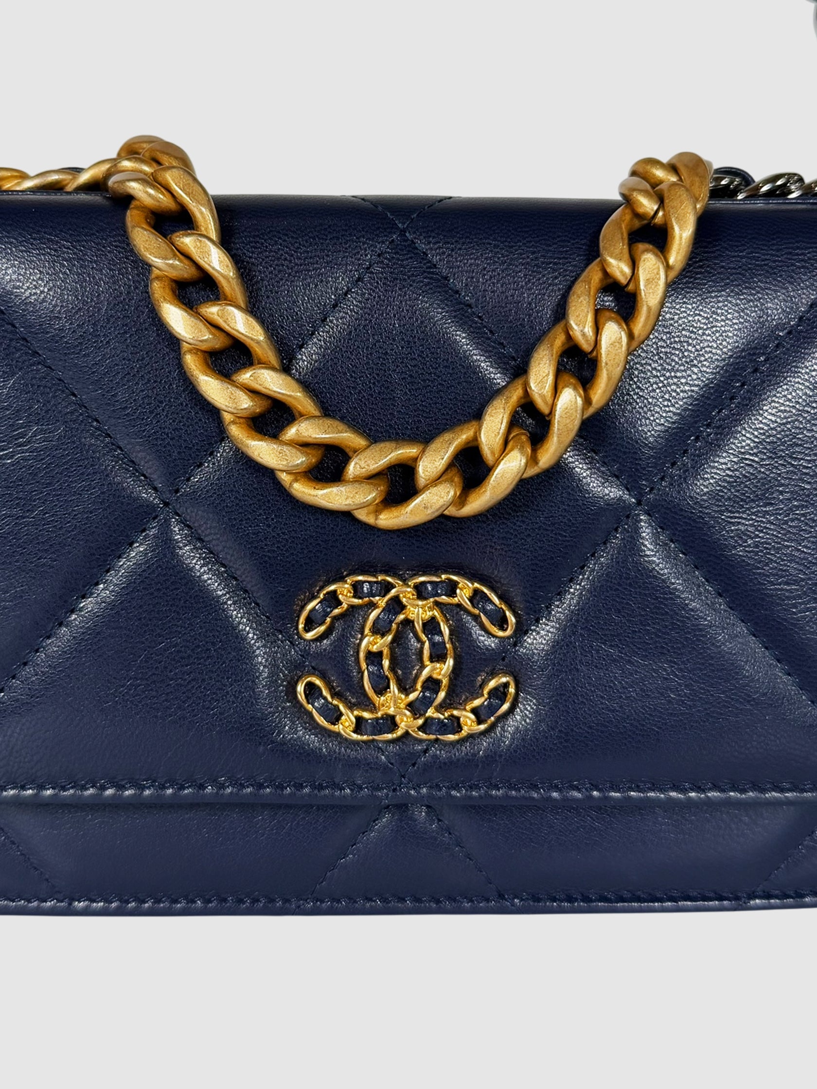 19 Wallet on Chain