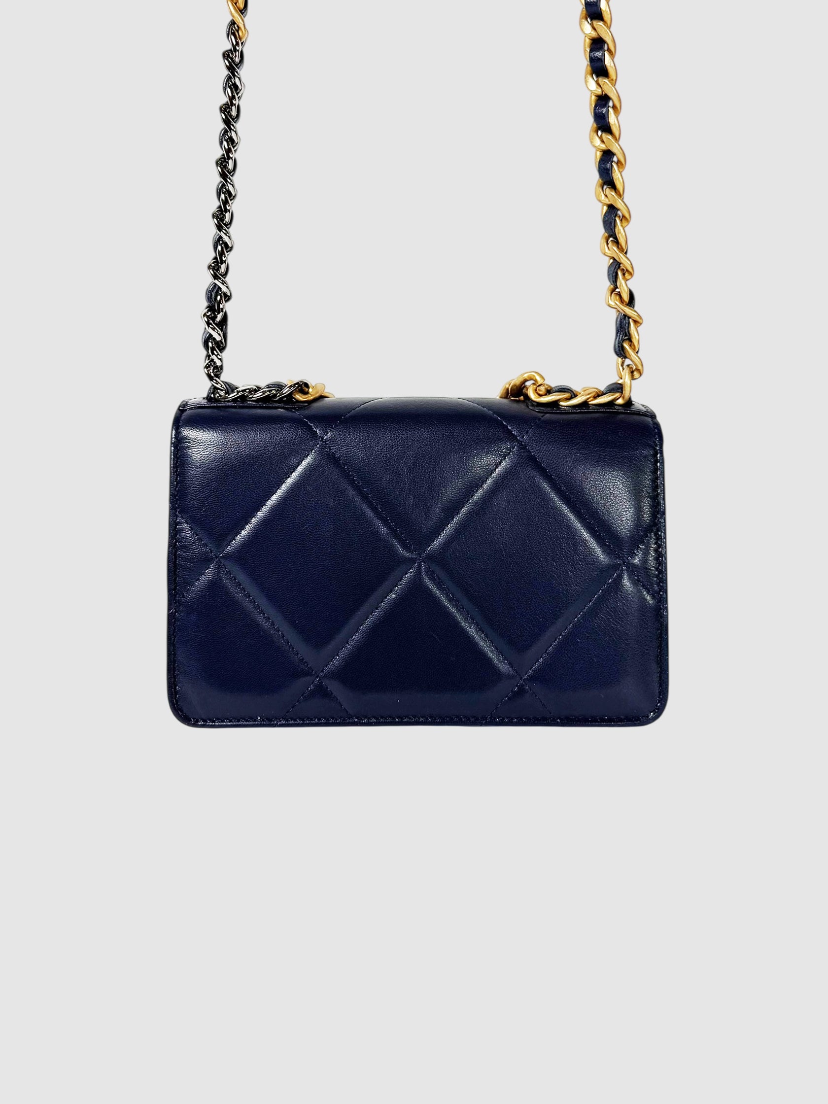 19 Wallet on Chain