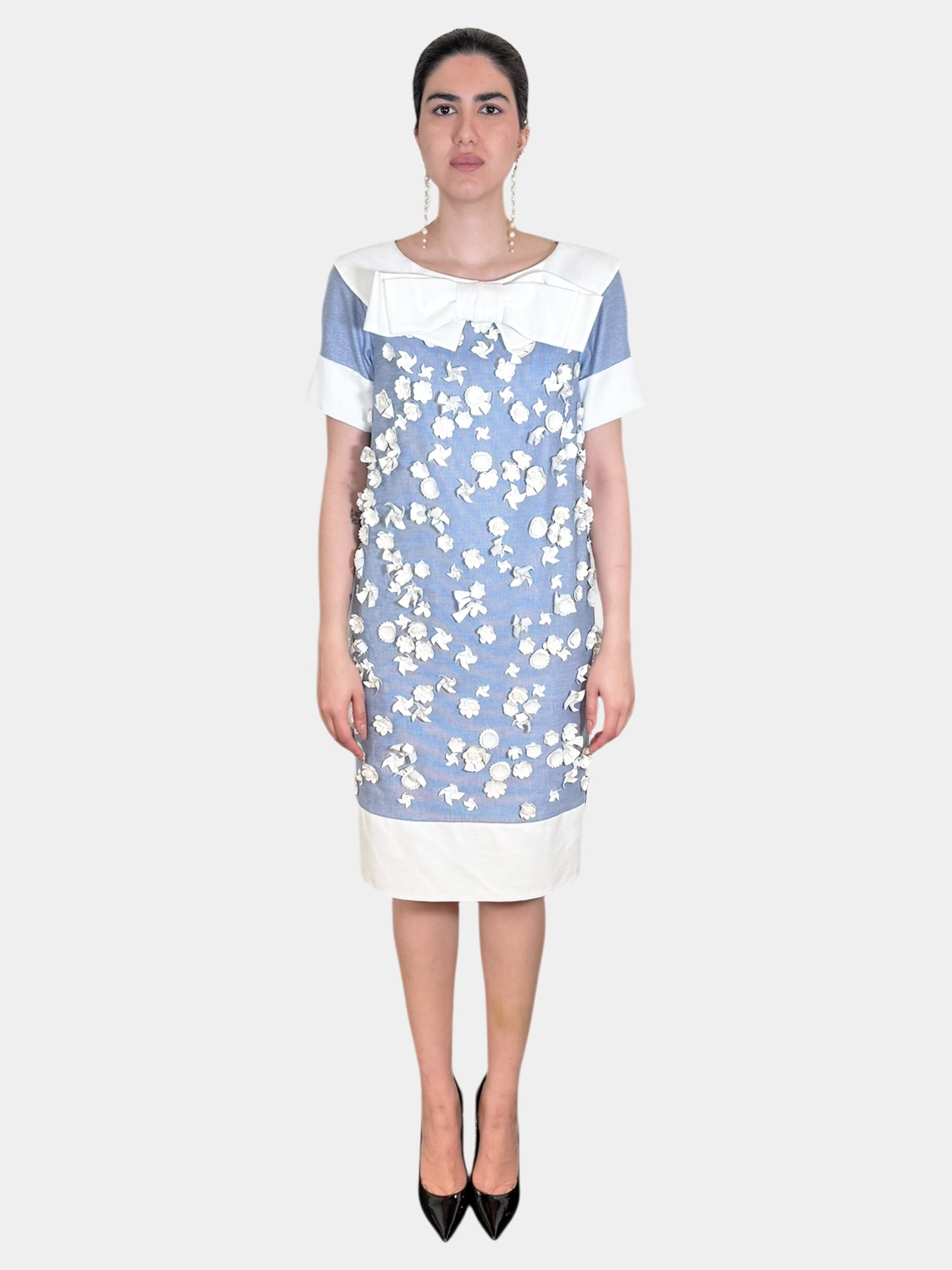 Chanel 2013 Blue and White Textured Floral Applique Knee-Length Dress with Large Bow on Front, Size 38 Luxury Designer Resale Consignment Vintage Toronto