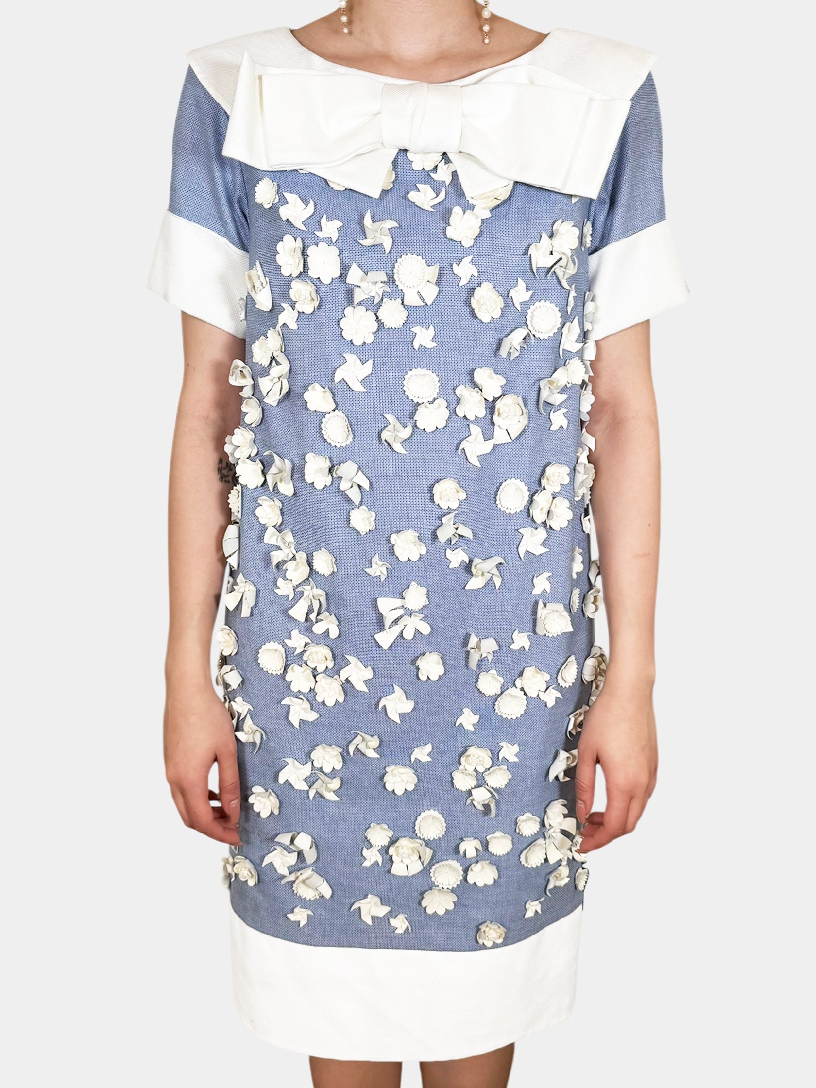 Chanel 2013 Blue and White Textured Floral Applique Knee-Length Dress with Large Bow on Front, Size 38 Luxury Designer Resale Consignment Vintage Toronto