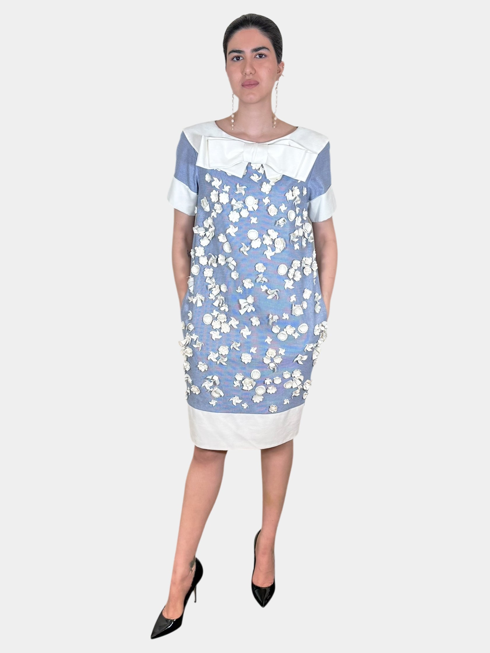 Chanel 2013 Blue and White Textured Floral Applique Knee-Length Dress with Large Bow on Front, Size 38 Luxury Designer Resale Consignment Vintage Toronto