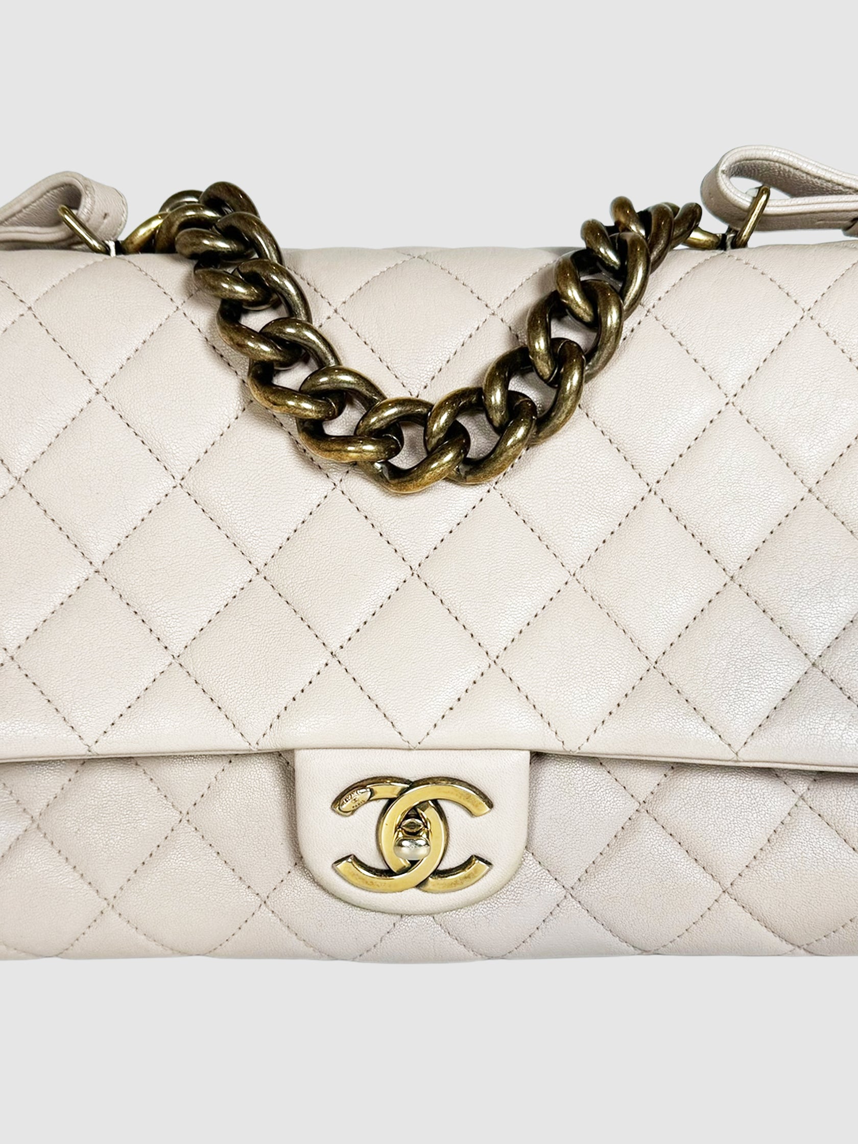 Medium Trapezio Flap Bag