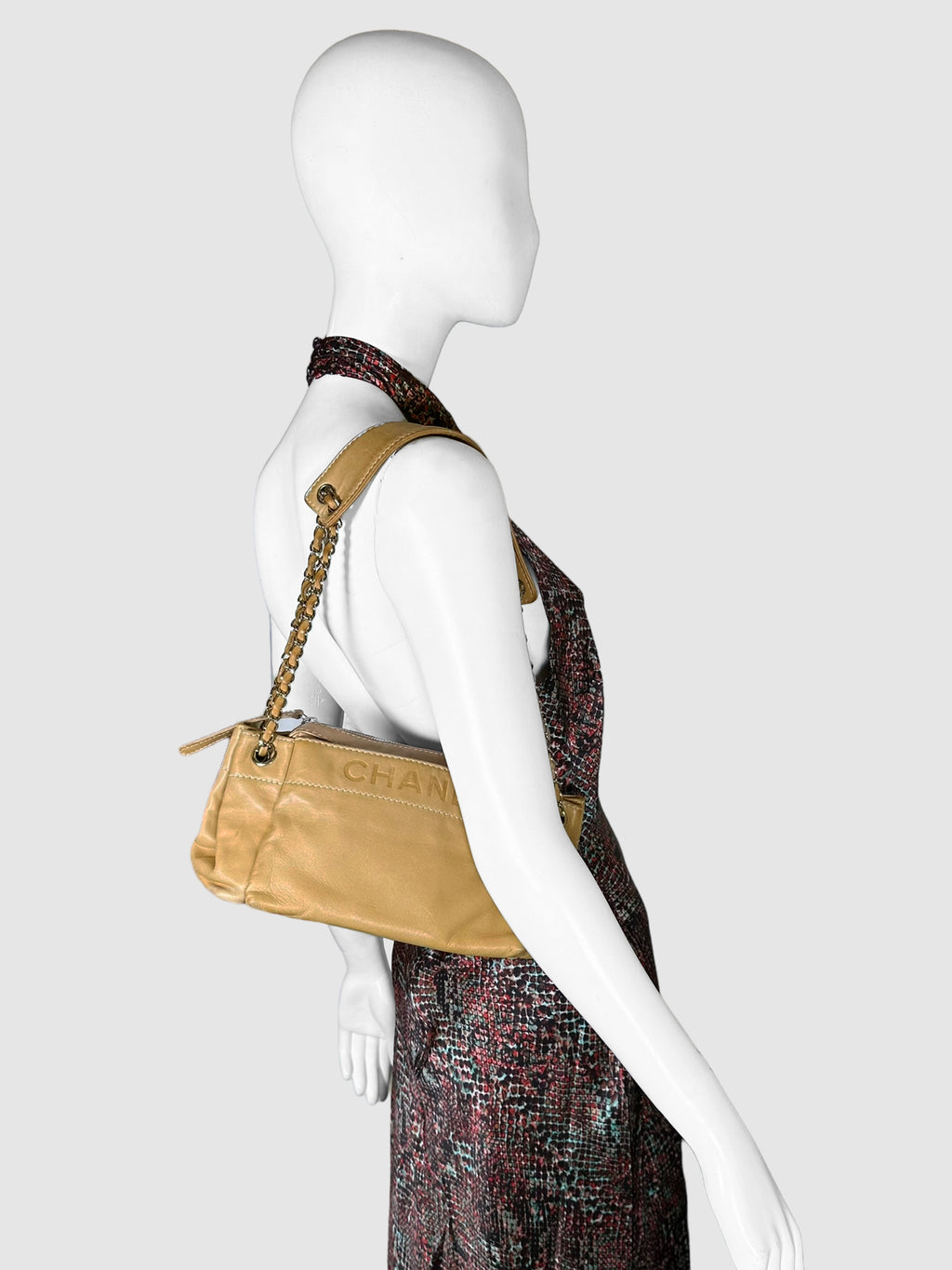 Chanel Beige Lambskin Rock 'n Chic Accordion Bag with Leather and Chainlink Handles Consignment Secondhand Designer Luxury Resale Toronto Trendy