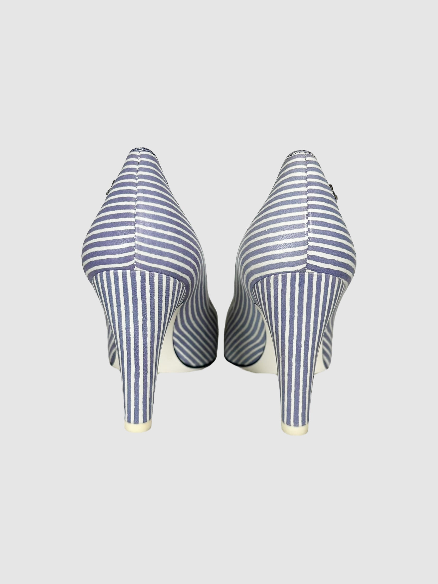 2014 Interlocking CC Logo Pumps - Size 35