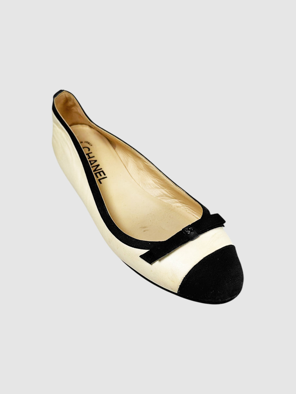 Chanel Cream and Black Leather Bow Detail Cap Toe Flats - Size 38 luxury designer resale consignment secondhand Toronto