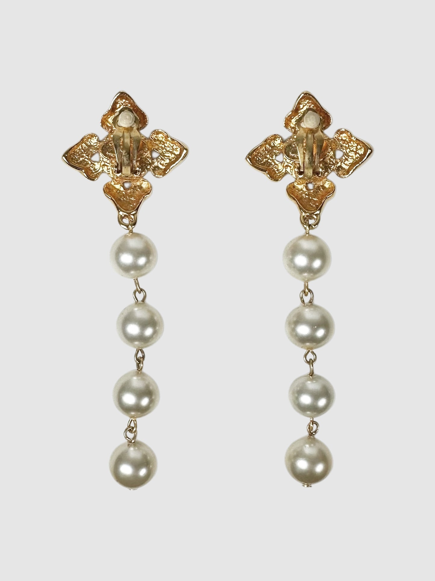 1980s Faux Pearl Dangle Clip-On Earrings