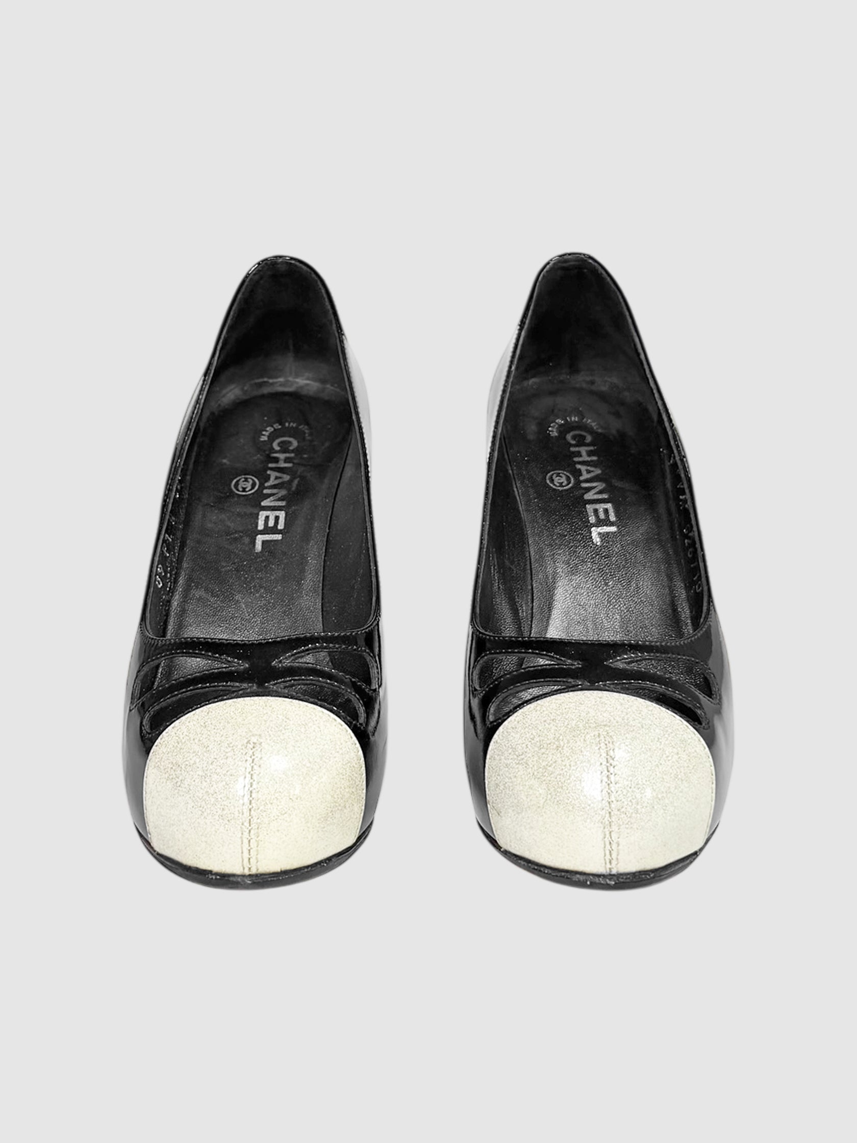 Patent Glittery Pumps