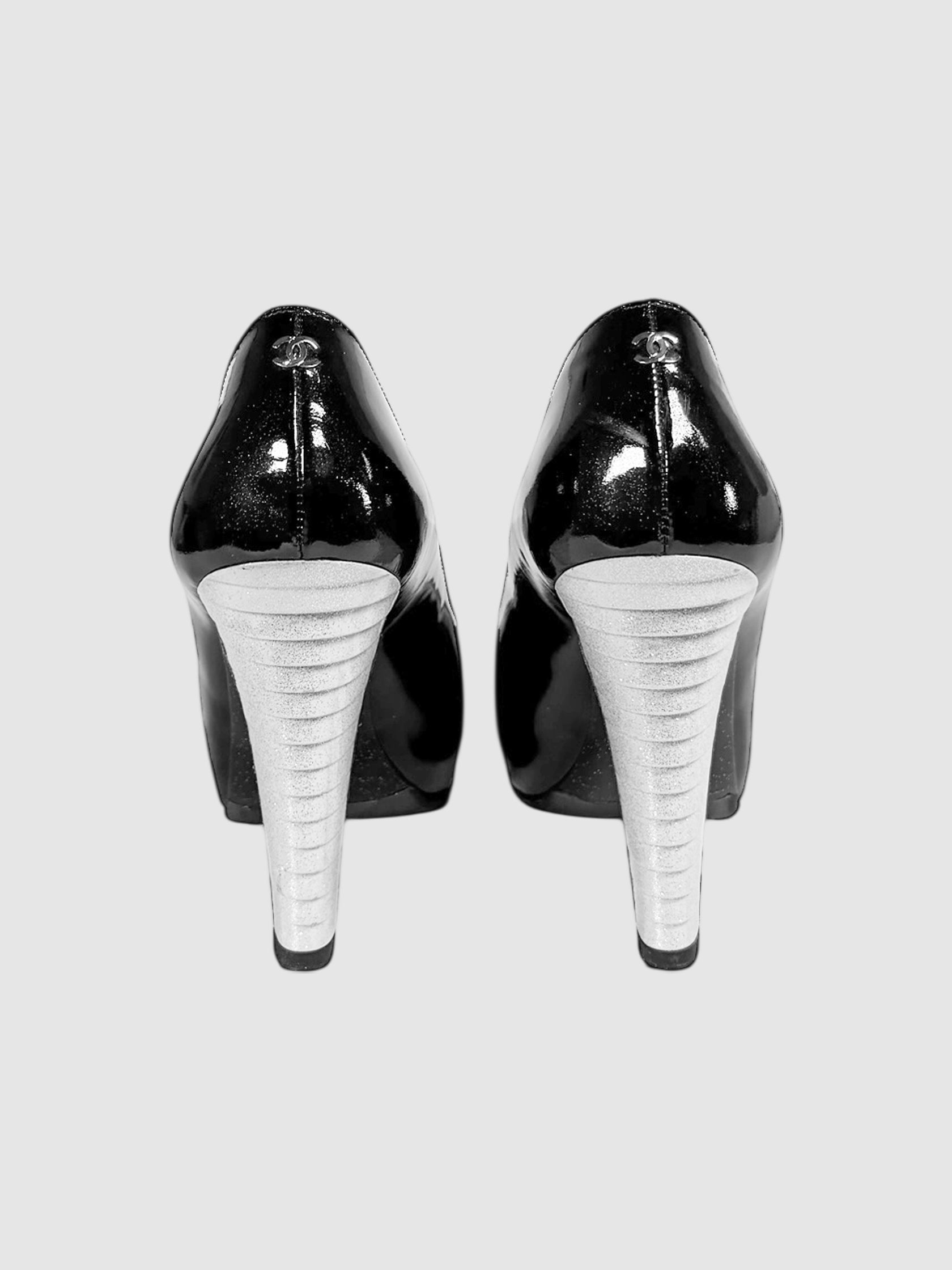 Patent Glittery Pumps