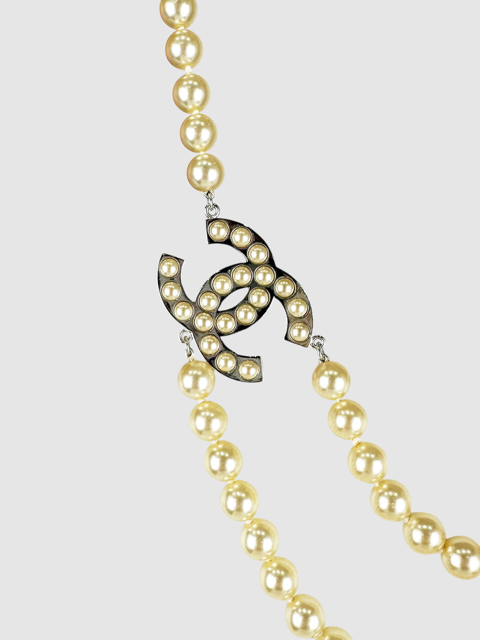 Chanel 2007 Tinted Faux Pearl Dual CC Belt Luxury Designer Resale Consignment Vintage Secondhand Necklace Toronto Canada