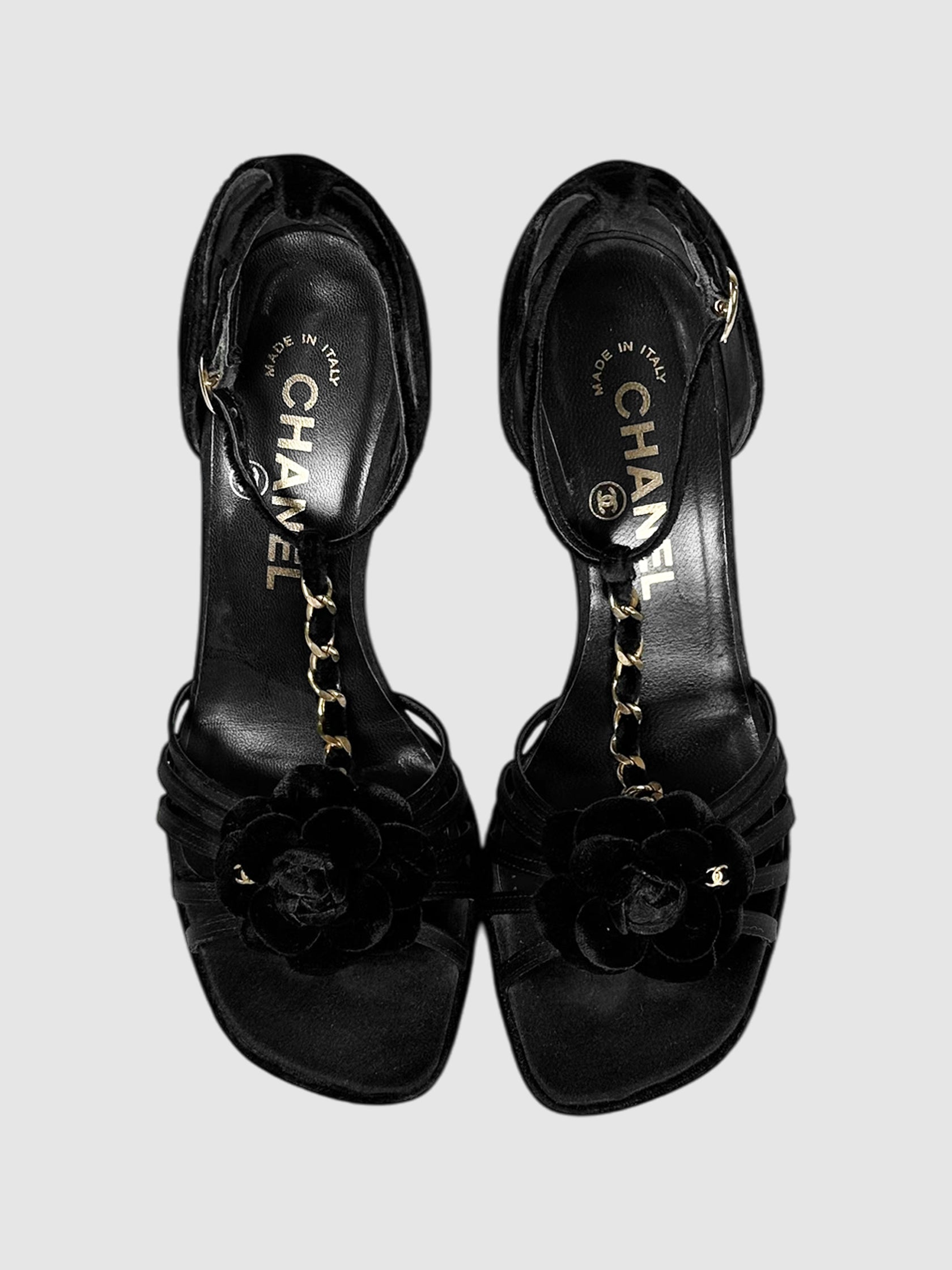 Velvet Camellia Pumps