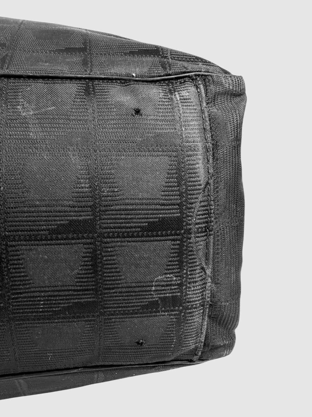 New Travel Line Tote