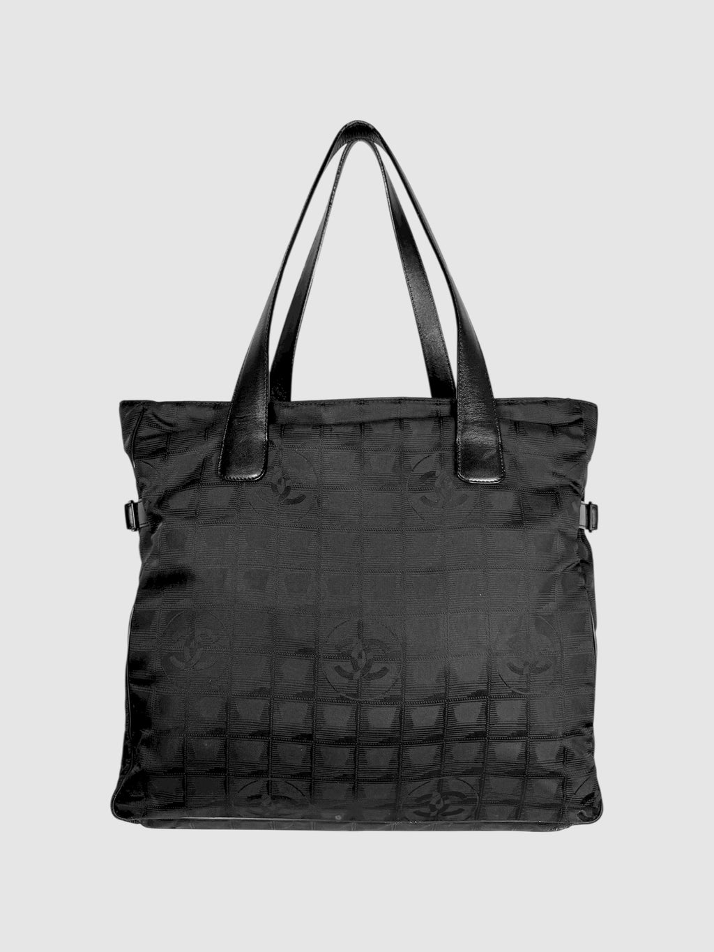 New Travel Line Tote