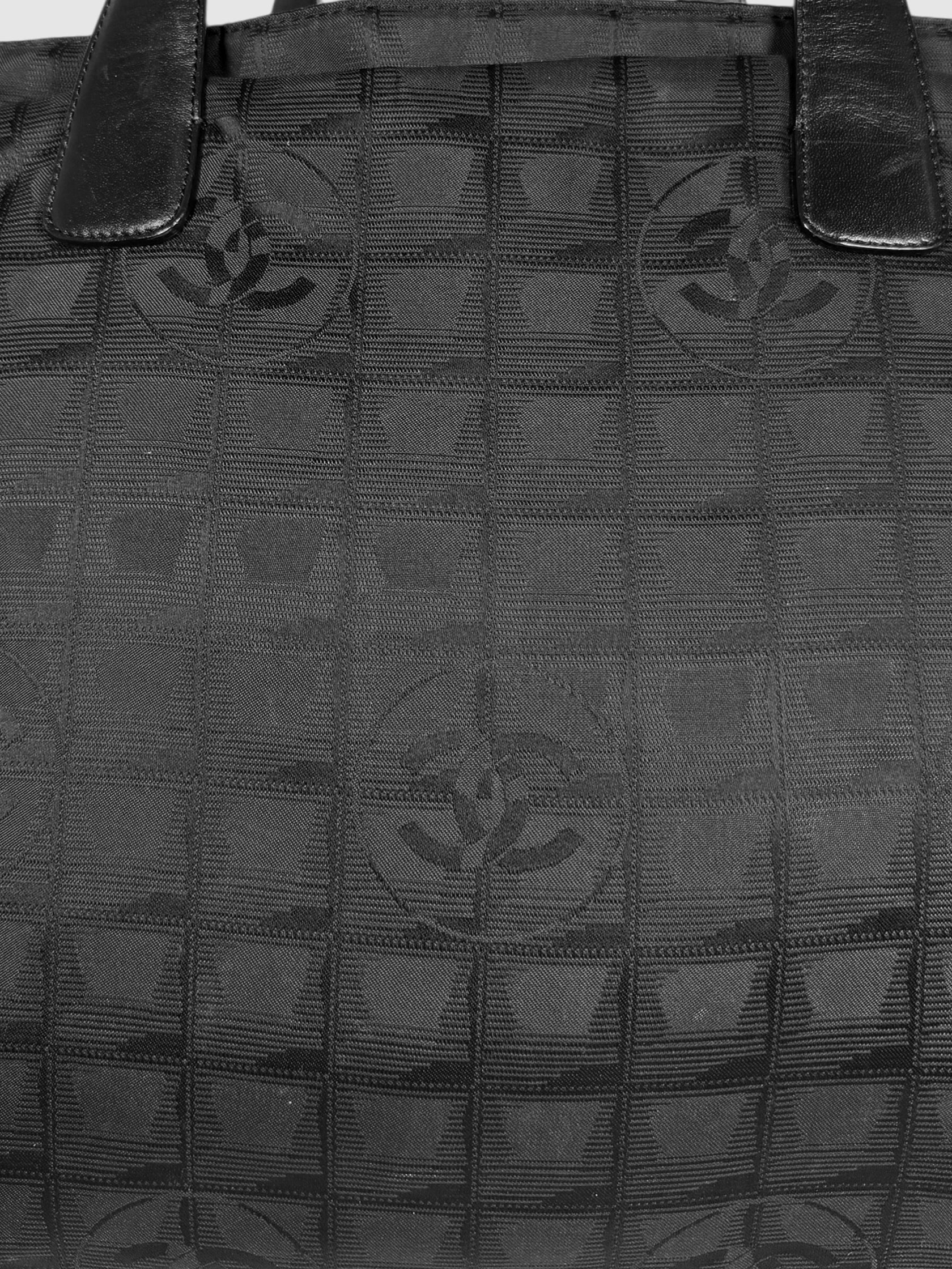 New Travel Line Tote