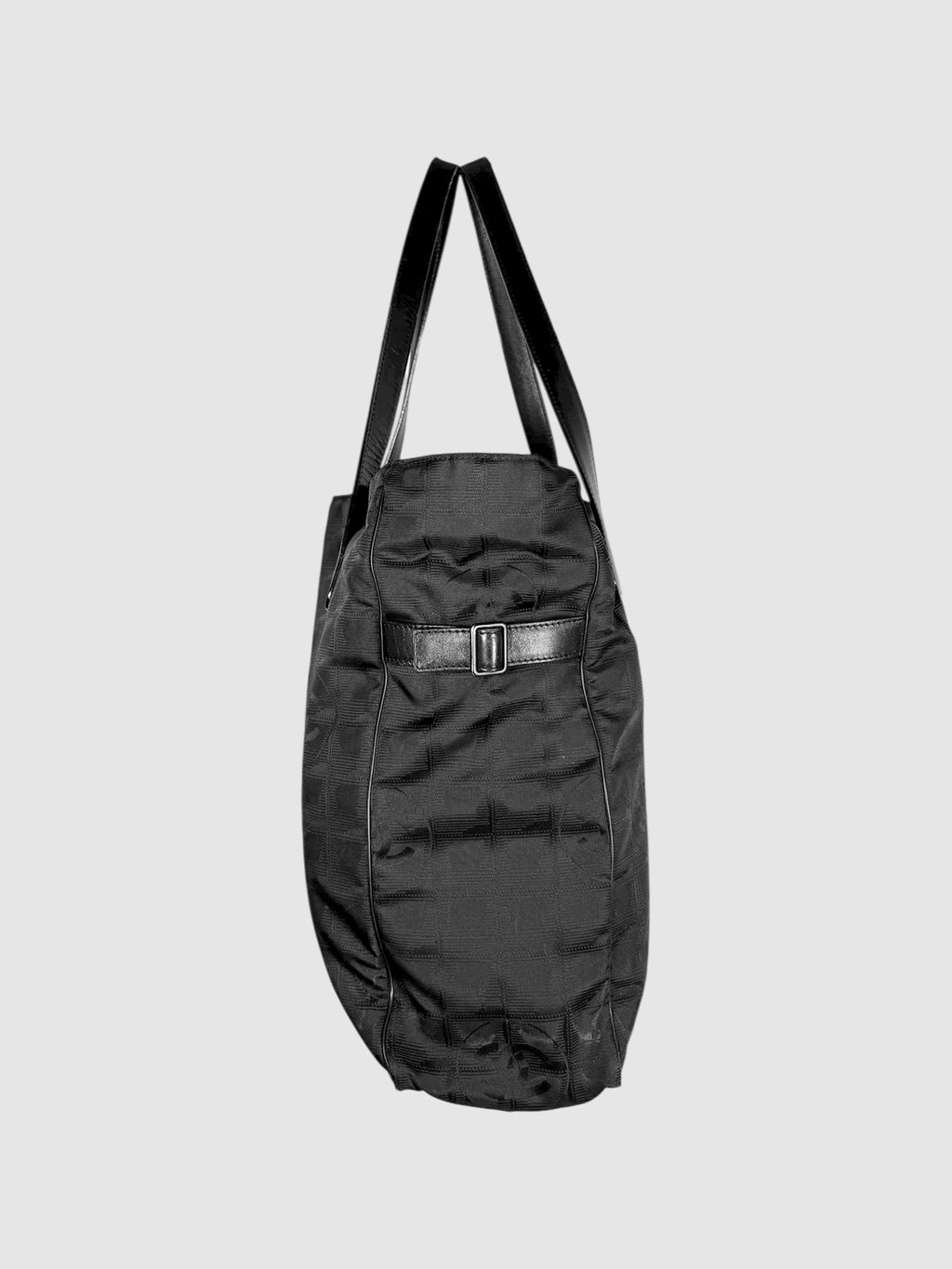 New Travel Line Tote