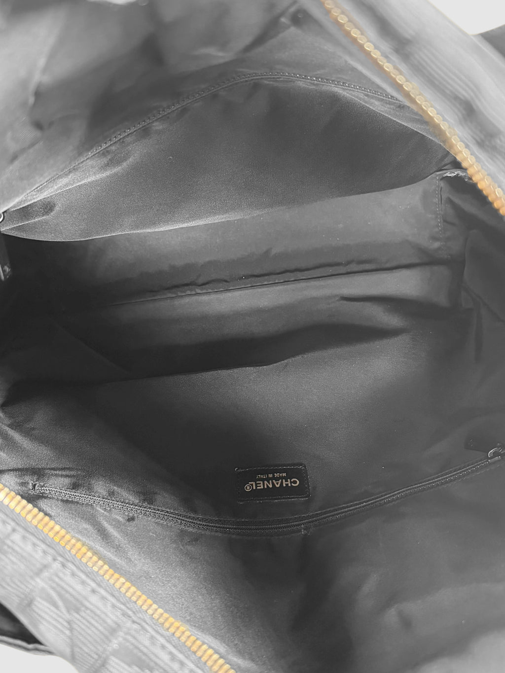 New Travel Line Tote