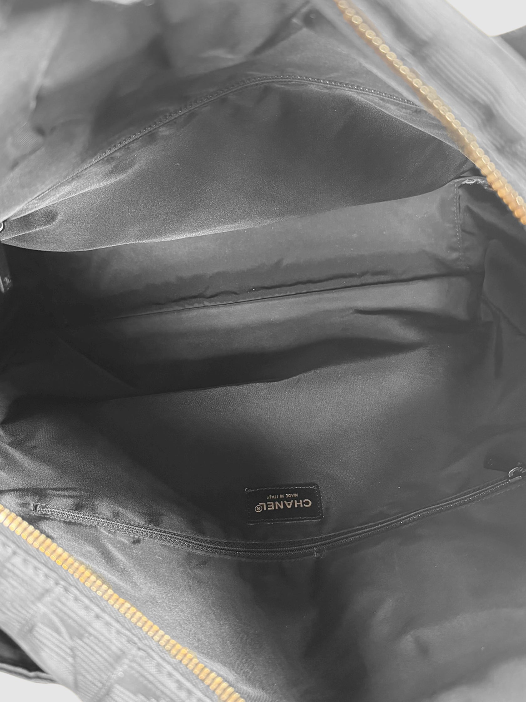 New Travel Line Tote