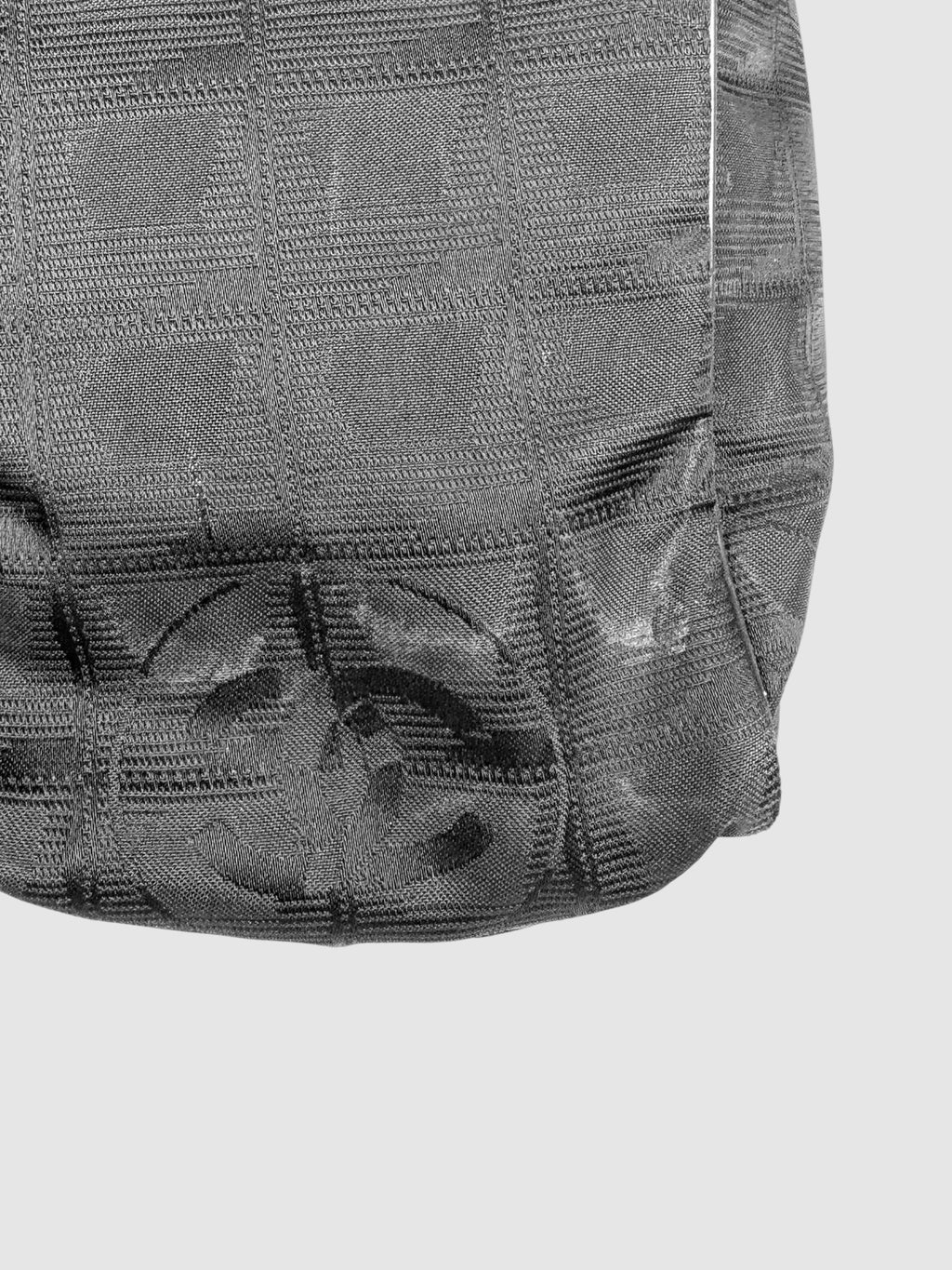 New Travel Line Tote