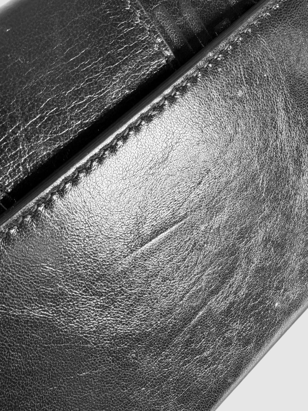 30 Montaigne Box Bag