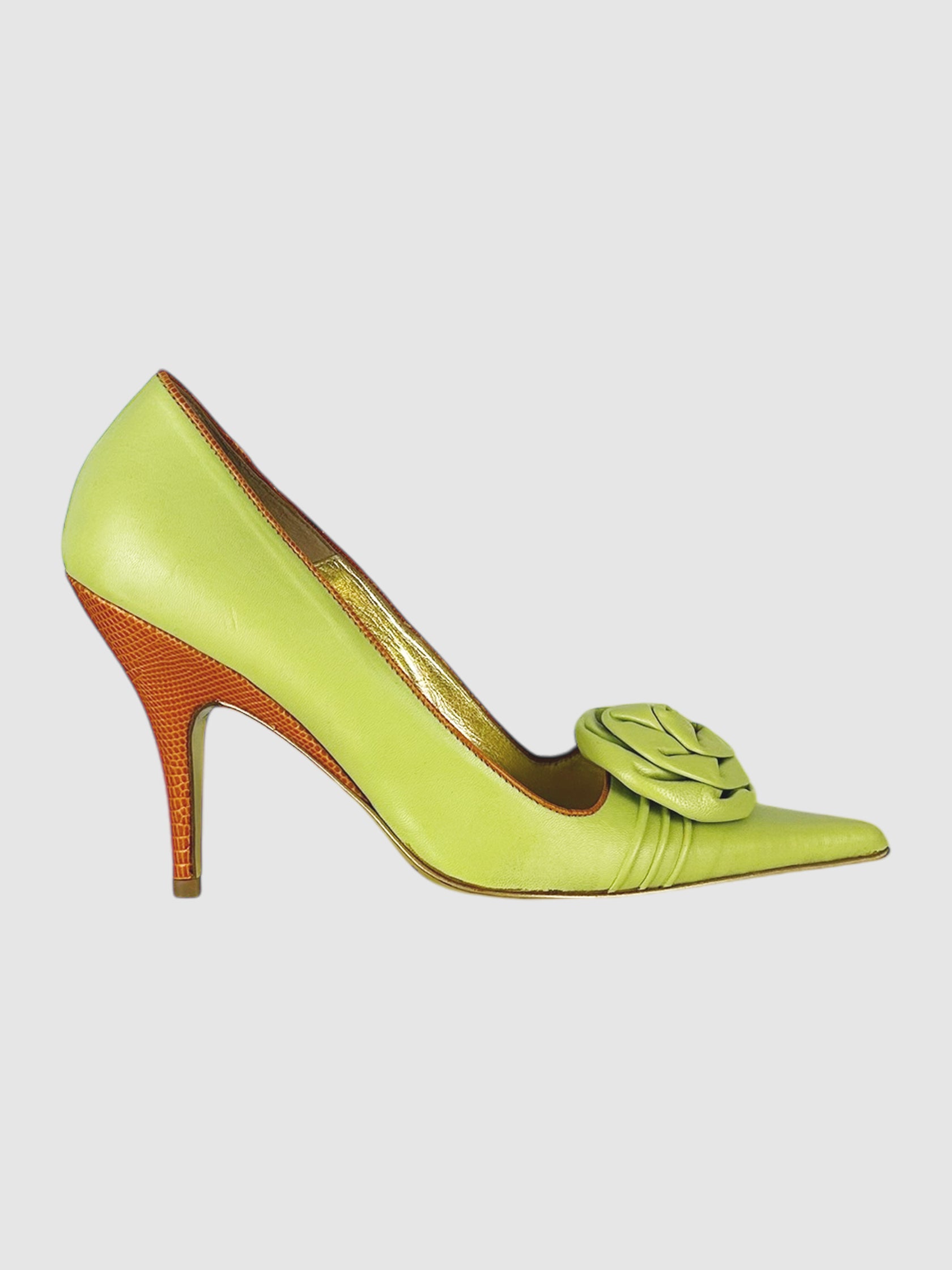 Flower Detail Pointed Toe Pumps