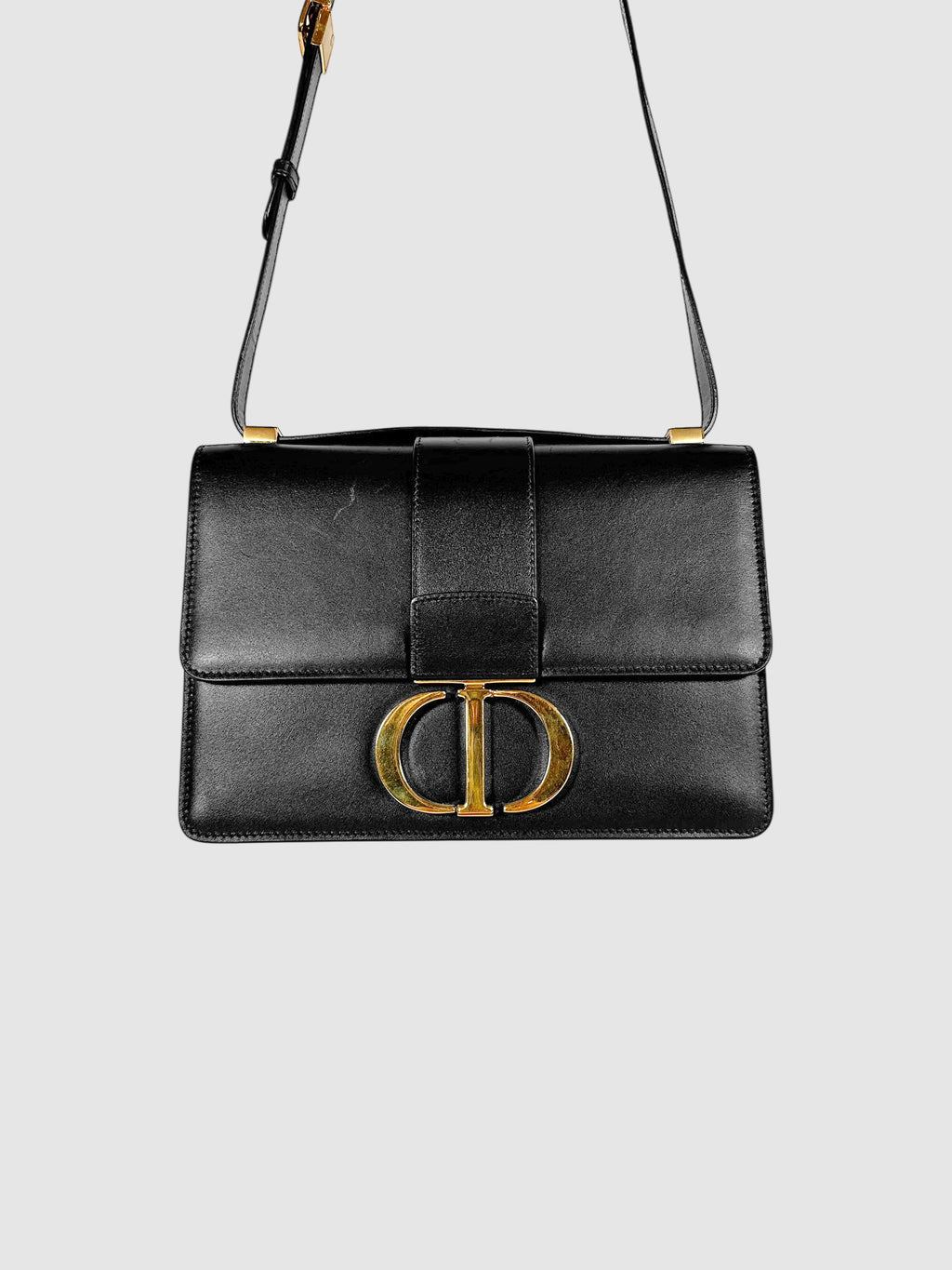 30 Montaigne Flap Bag