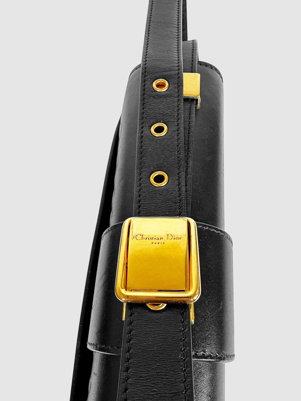 30 Montaigne Flap Bag