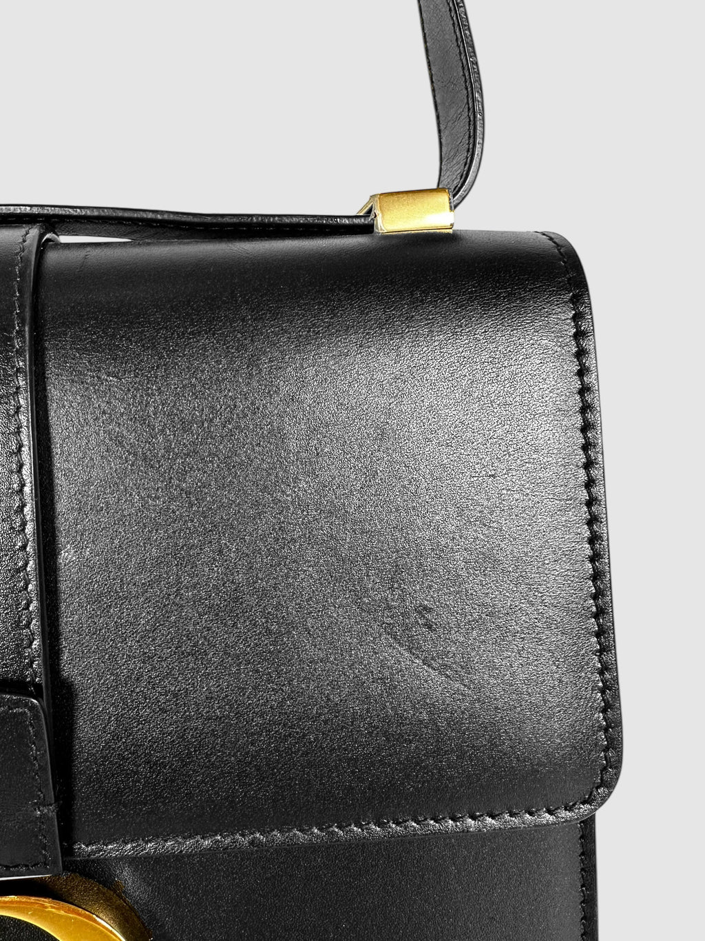 30 Montaigne Flap Bag