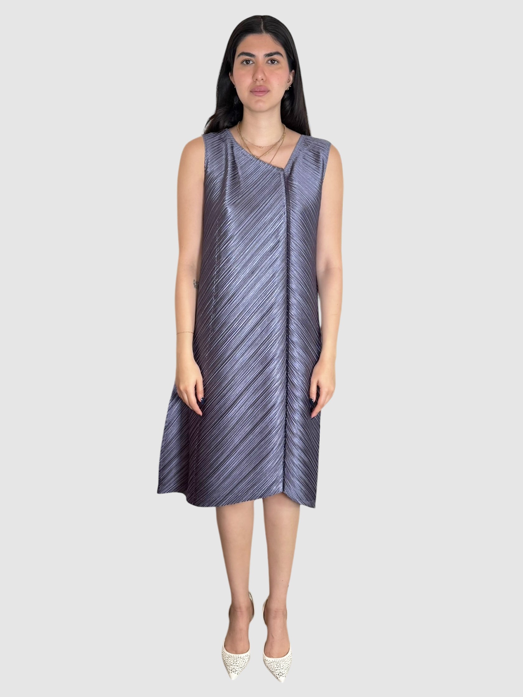 Sleeveless Pleated Dress